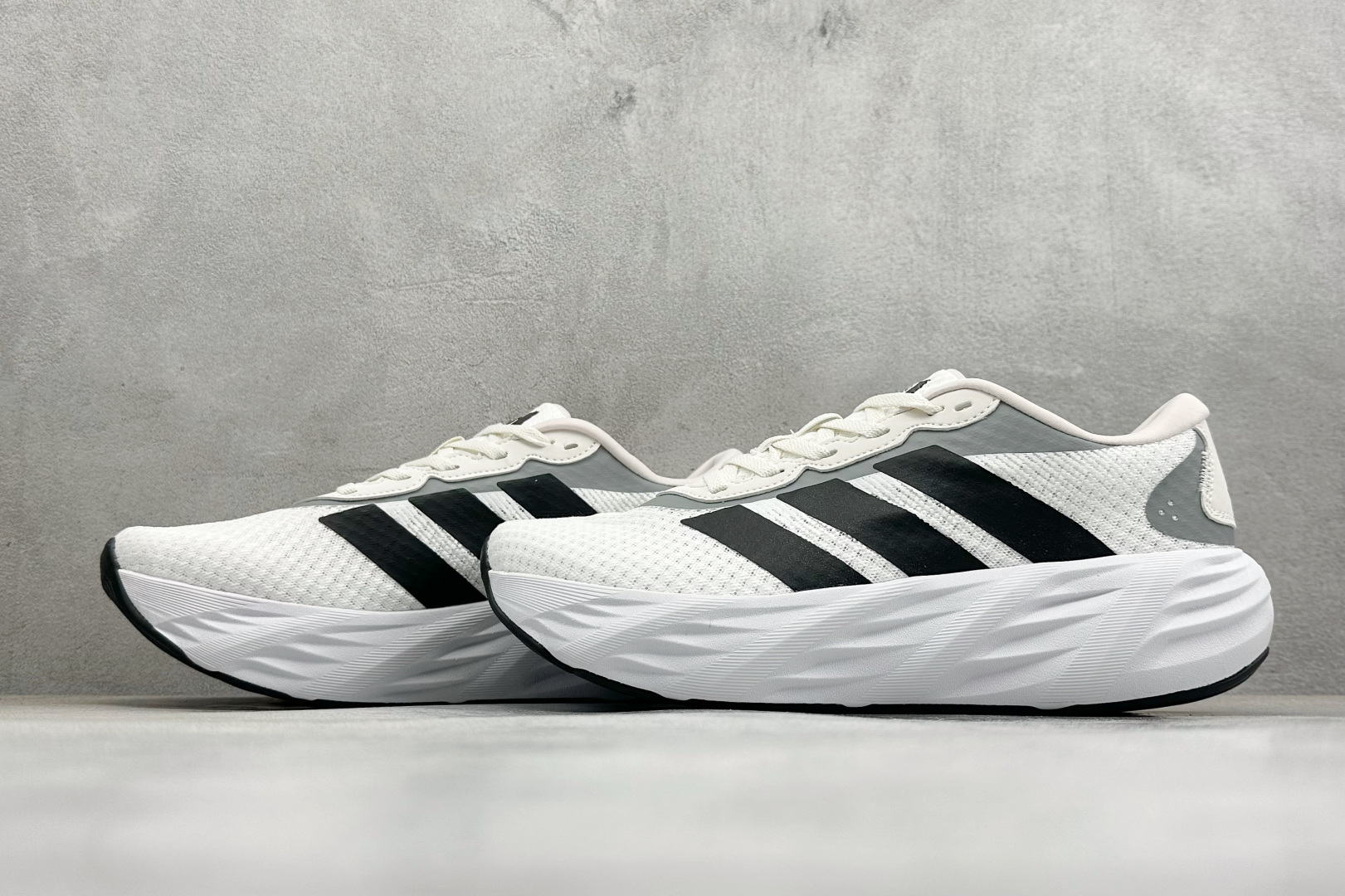 180 TD版ADIZERO GALAXY 8 舒适百搭耐磨防滑 低帮跑步鞋 KJ8309-Chinese UA Cheap High Quatity Brand Clothes Bags handbags Sneakers wholesale wholesaler seller from China Factory suppliers Fashion Clothing Shoes best Quality Beautiful Price 180 TD版ADIZERO GALAXY 8 舒适百搭耐磨防滑 低帮跑步鞋 KJ8309