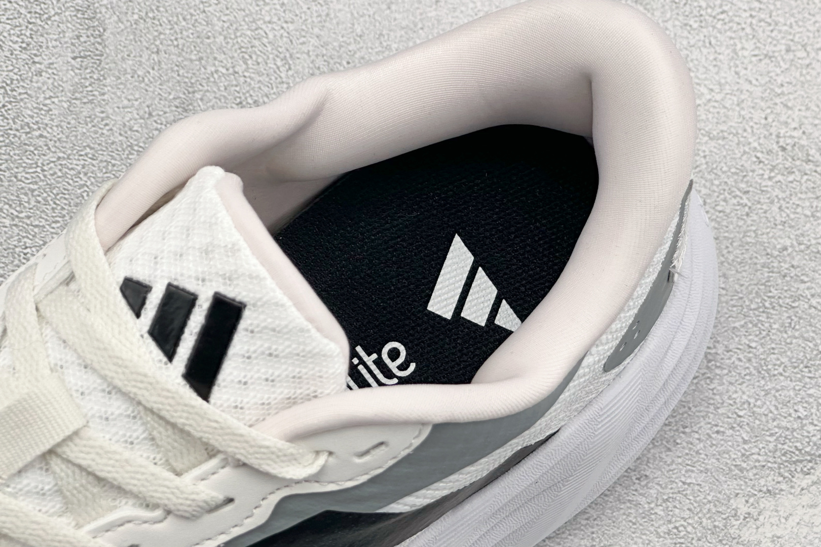 180 TD版ADIZERO GALAXY 8 舒适百搭耐磨防滑 低帮跑步鞋 KJ8309-Chinese UA Cheap High Quatity Brand Clothes Bags handbags Sneakers wholesale wholesaler seller from China Factory suppliers Fashion Clothing Shoes best Quality Beautiful Price 180 TD版ADIZERO GALAXY 8 舒适百搭耐磨防滑 低帮跑步鞋 KJ8309