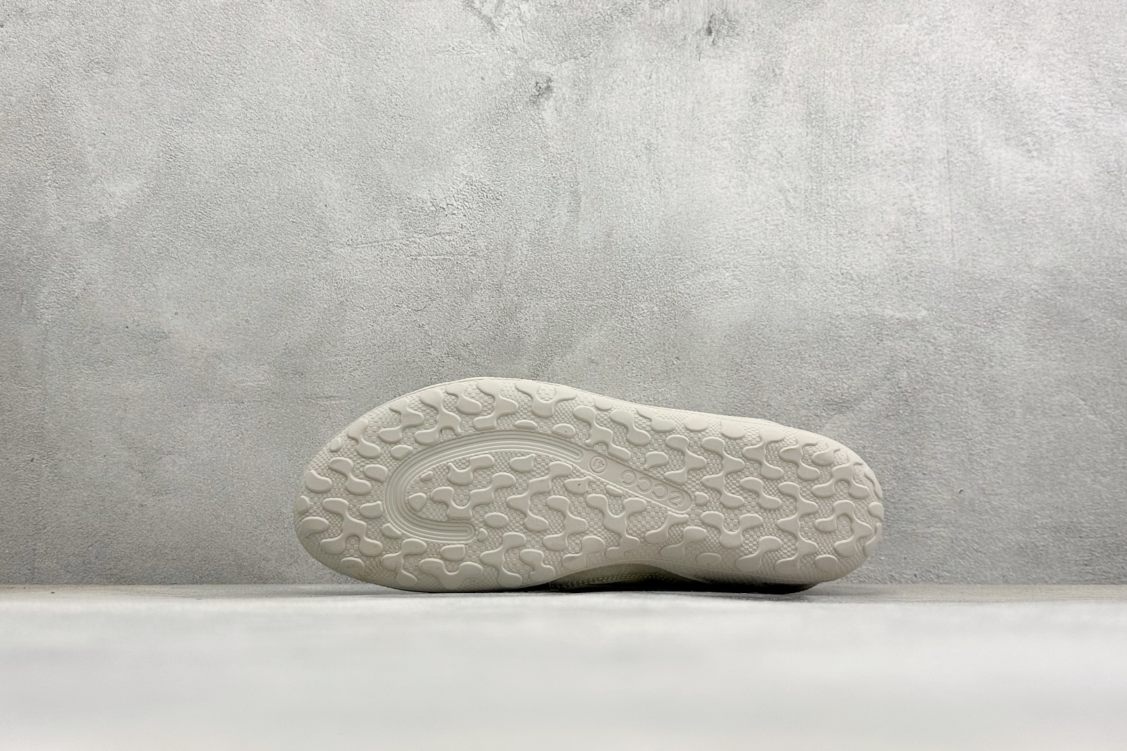 230 W1版Ecco/爱步 BIOM LITE系列 百搭时尚舒适平底低帮生活休闲鞋 802434