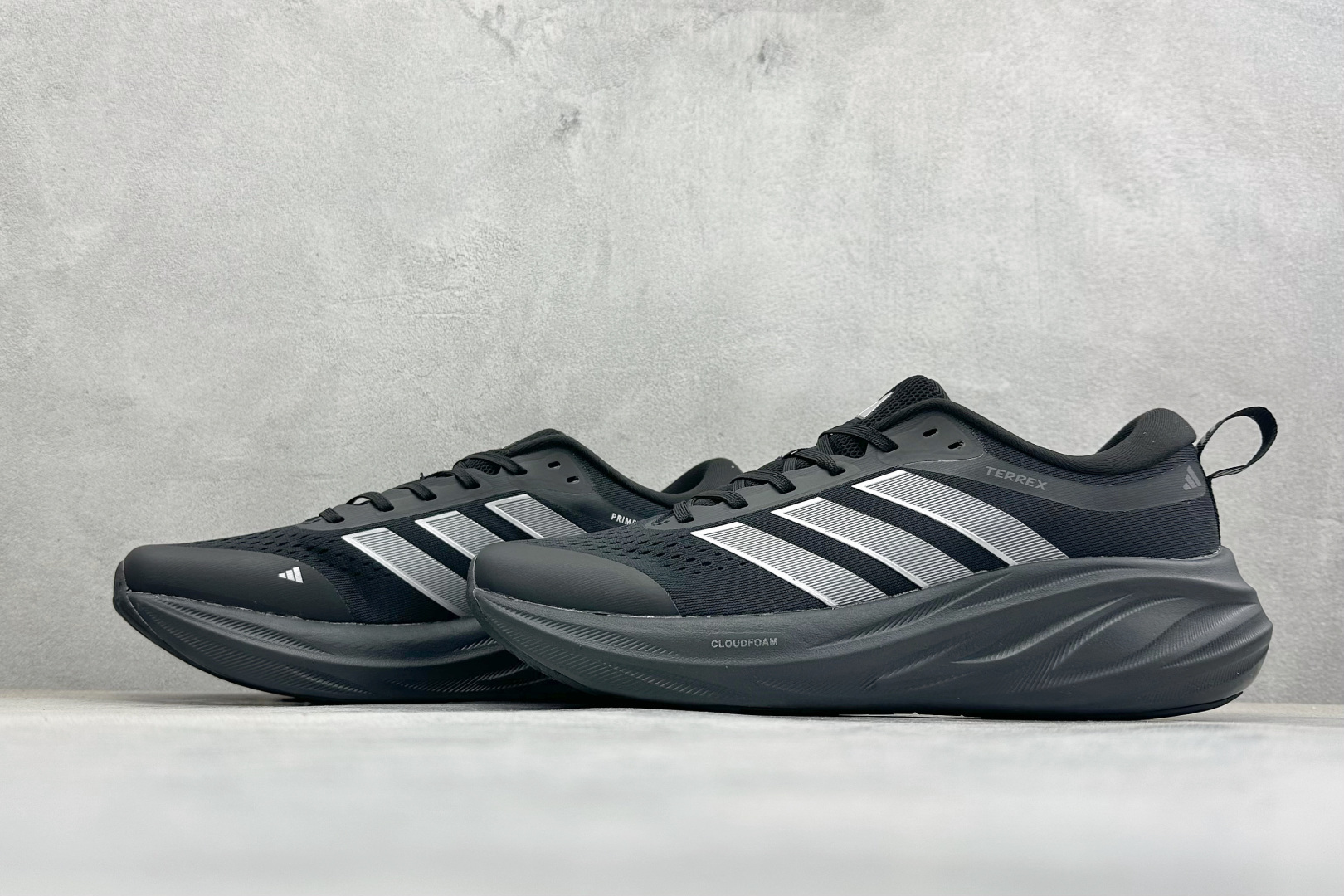 Adidas TERREX 2.0 复古耐磨轻便户外运动休闲跑鞋货号：D68996尺码：40-45编码：