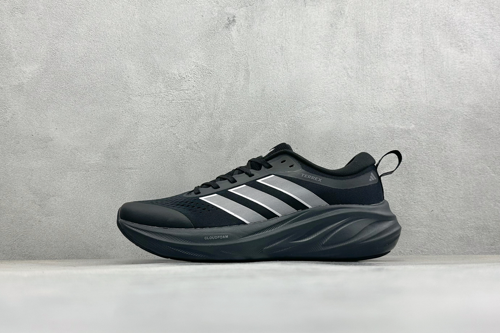 Adidas TERREX 2.0 复古耐磨轻便户外运动休闲跑鞋货号：D68996尺码：40-45编码：