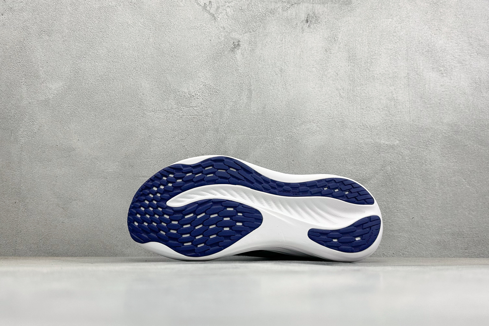 Adidas TERREX 2.0 复古耐磨轻便户外运动休闲跑鞋货号：D68993尺码：40-45编码：