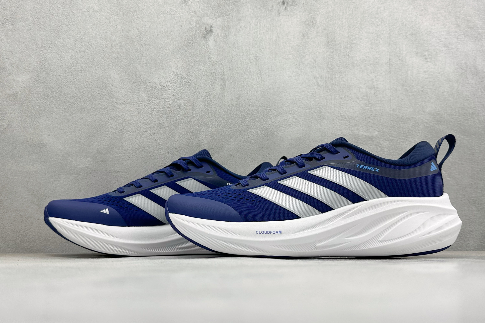 Adidas TERREX 2.0 复古耐磨轻便户外运动休闲跑鞋货号：D68993尺码：40-45编码：