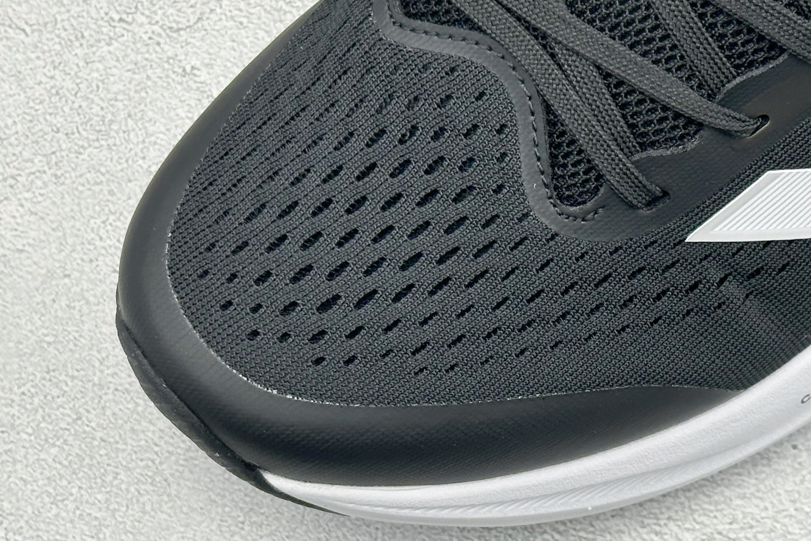 Adidas TERREX 2.0 复古耐磨轻便户外运动休闲跑鞋货号：D68991尺码：40-45编码：