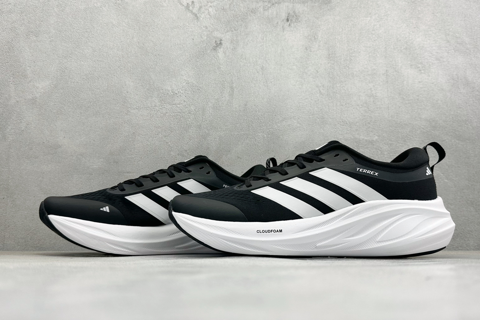 Adidas TERREX 2.0 复古耐磨轻便户外运动休闲跑鞋货号：D68991尺码：40-45编码：