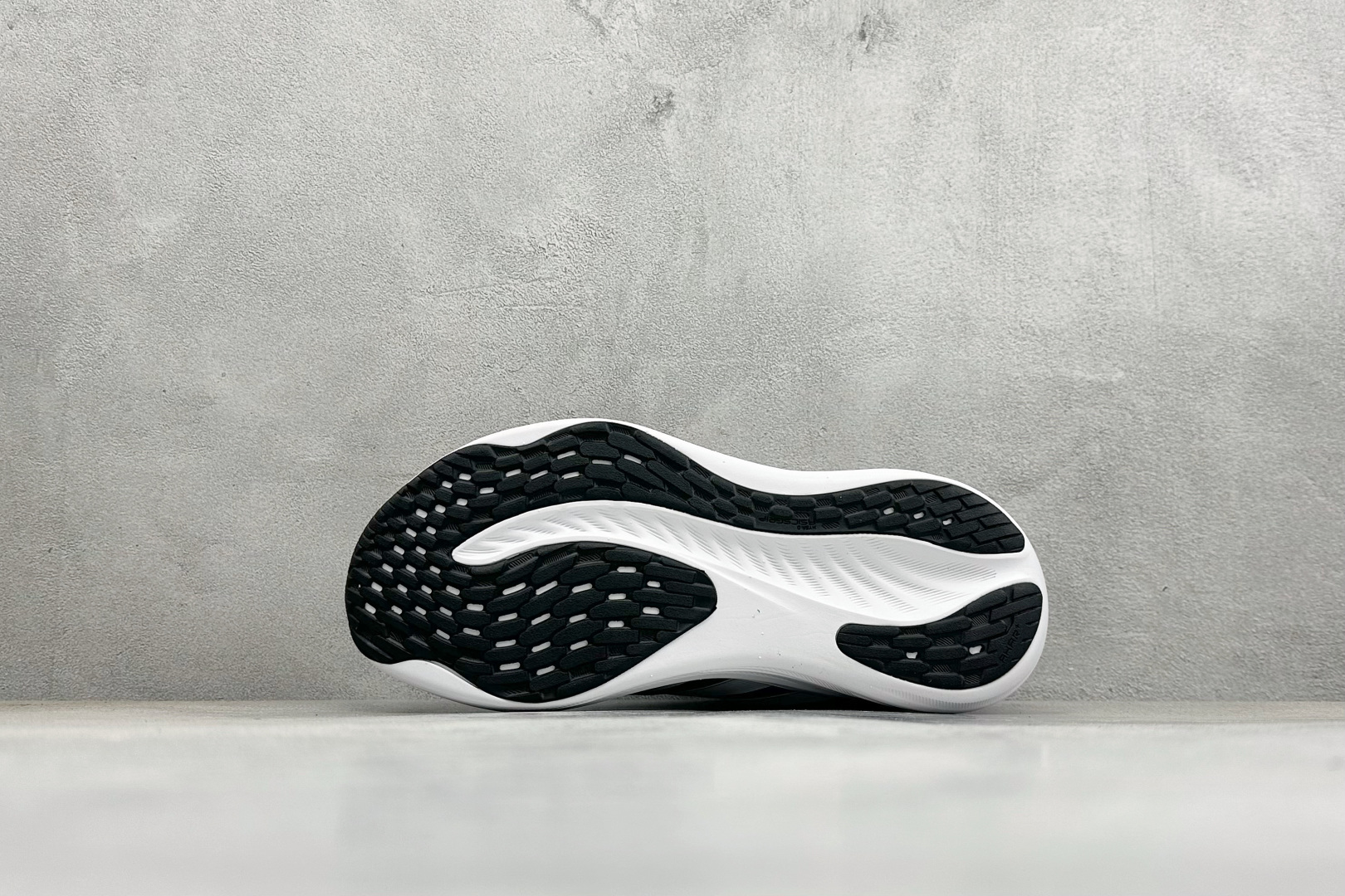 Adidas TERREX 2.0 复古耐磨轻便户外运动休闲跑鞋货号：D68991尺码：40-45编码：