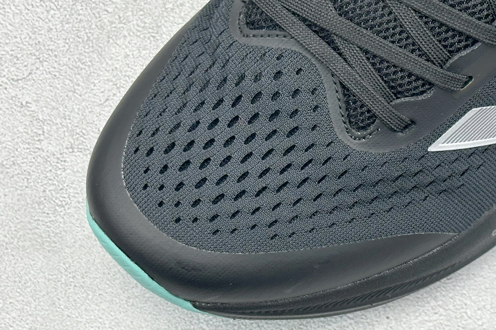 Adidas TERREX 2.0 复古耐磨轻便户外运动休闲跑鞋货号：D68998尺码：40-45编码：