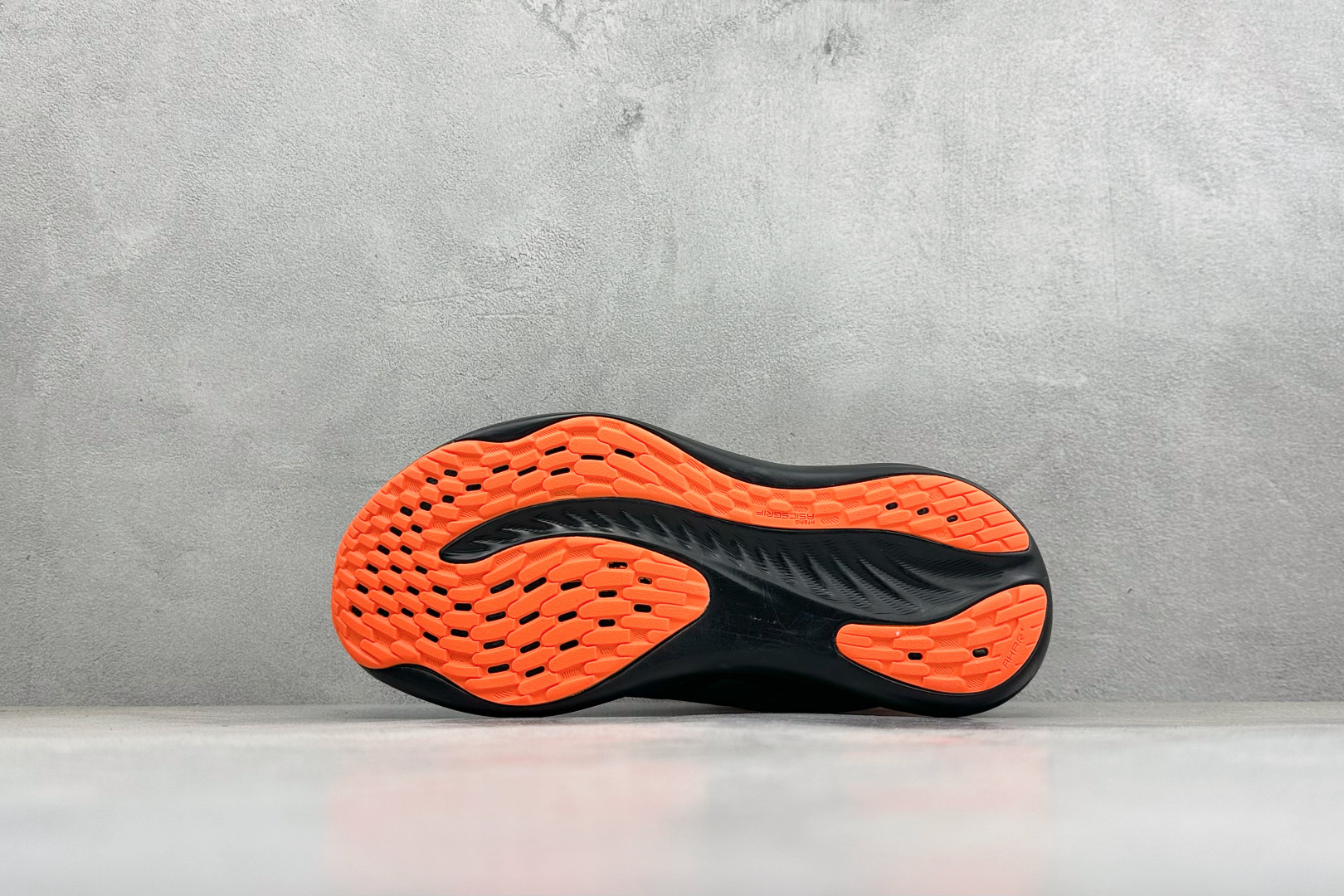 Adidas TERREX 2.0 复古耐磨轻便户外运动休闲跑鞋货号：D68997尺码：40-45编码：