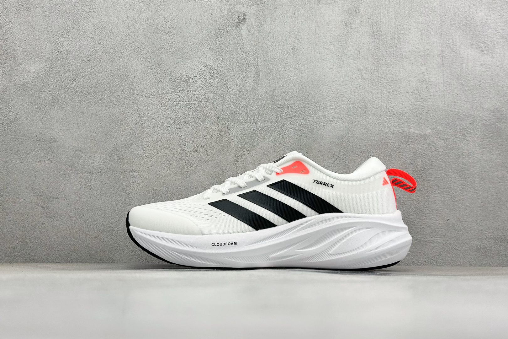 Adidas TERREX 2.0 复古耐磨轻便户外运动休闲跑鞋货号：D68995尺码：40-45编码：