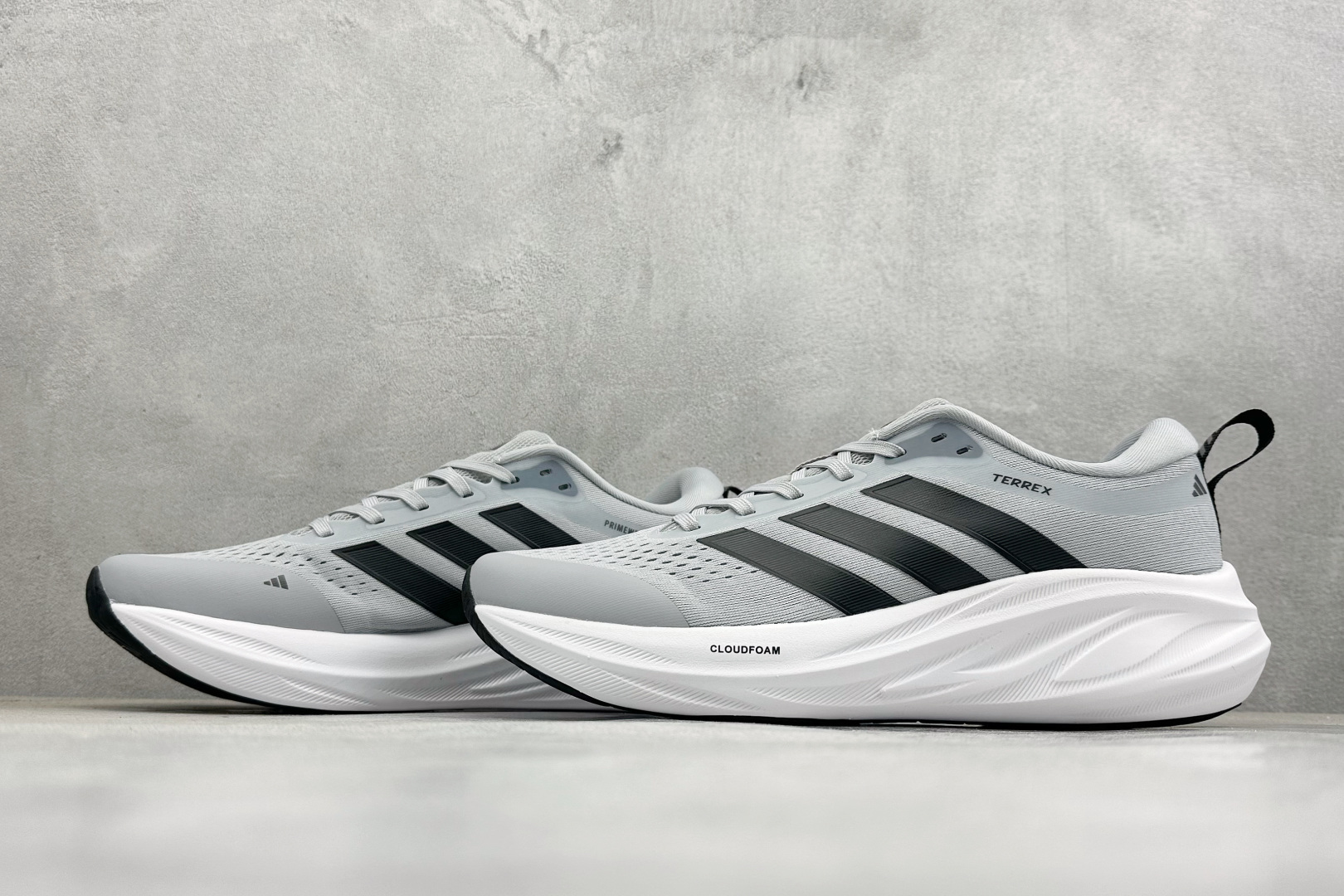 Adidas TERREX 2.0 复古耐磨轻便户外运动休闲跑鞋货号：D68994尺码：40-45编码：