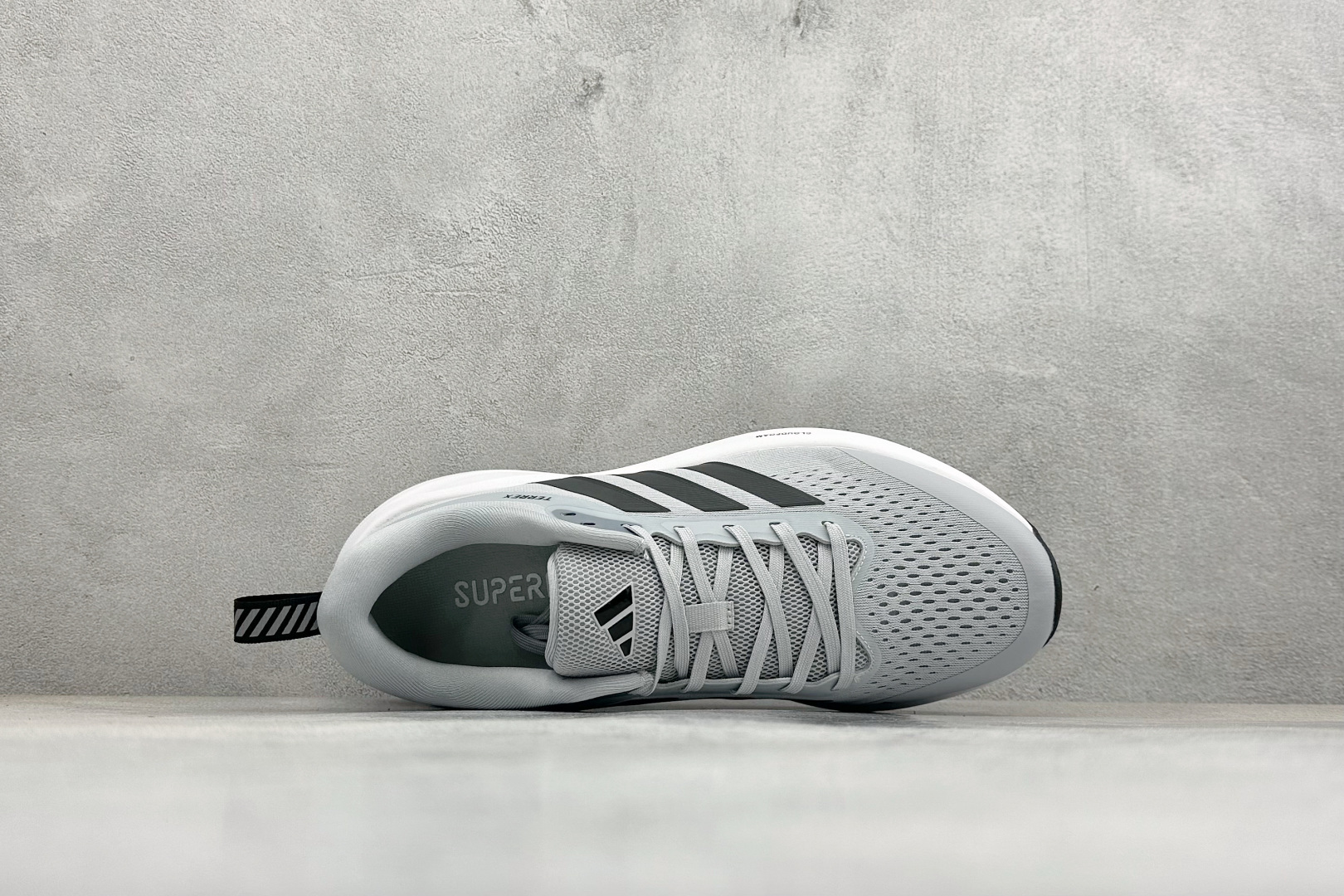 Adidas TERREX 2.0 复古耐磨轻便户外运动休闲跑鞋货号：D68994尺码：40-45编码：