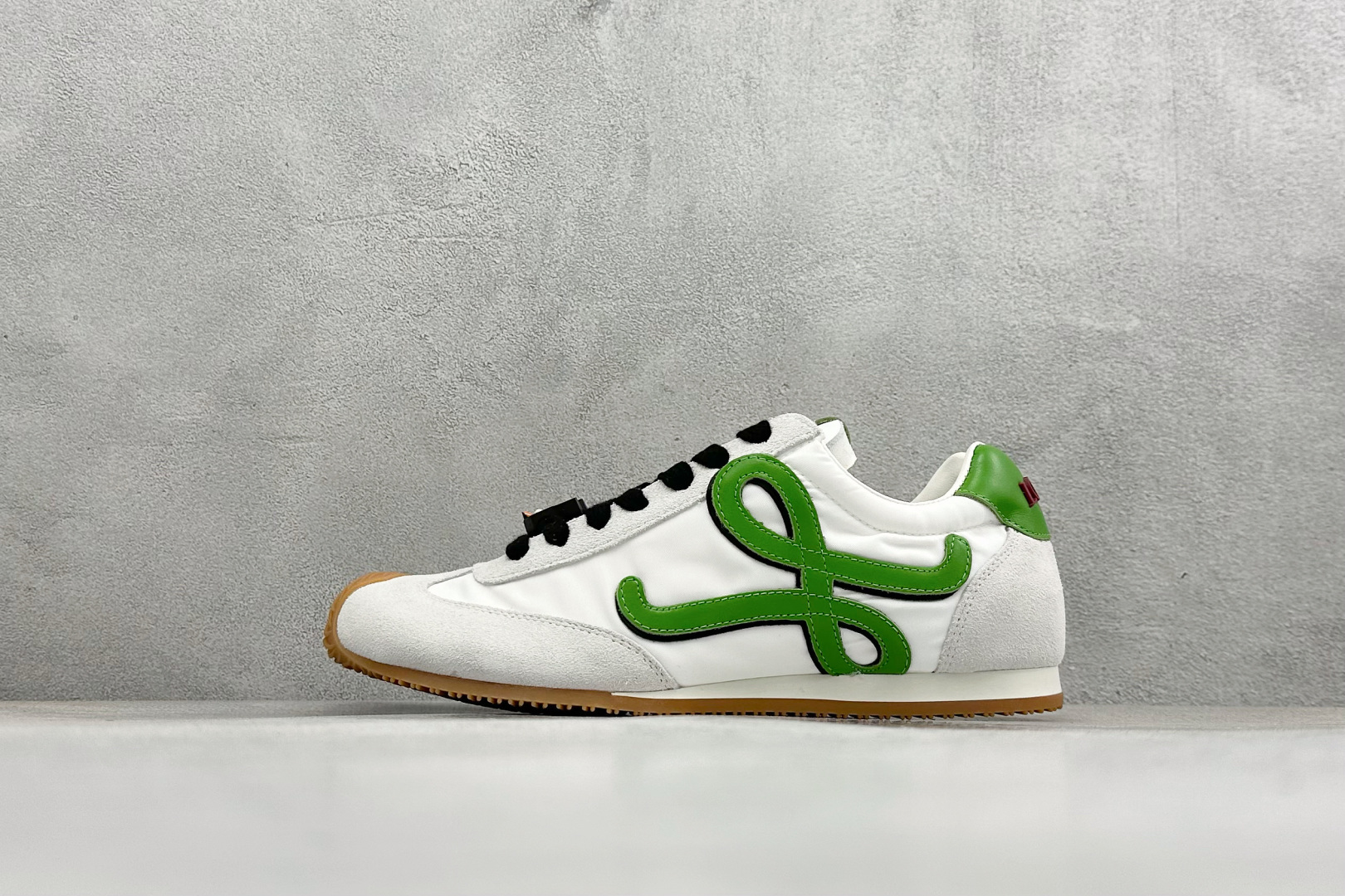 罗意威Loewe Ballet Runner 2.0 Sneakers 芭蕾舞2.0系列阿甘复古风德训薄
