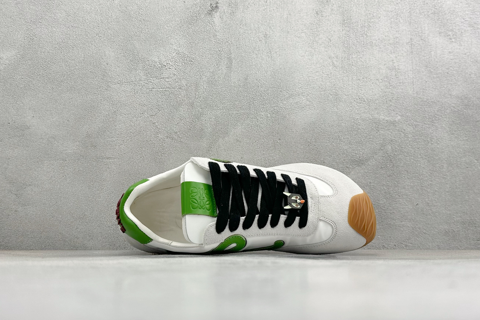 罗意威Loewe Ballet Runner 2.0 Sneakers 芭蕾舞2.0系列阿甘复古风德训薄