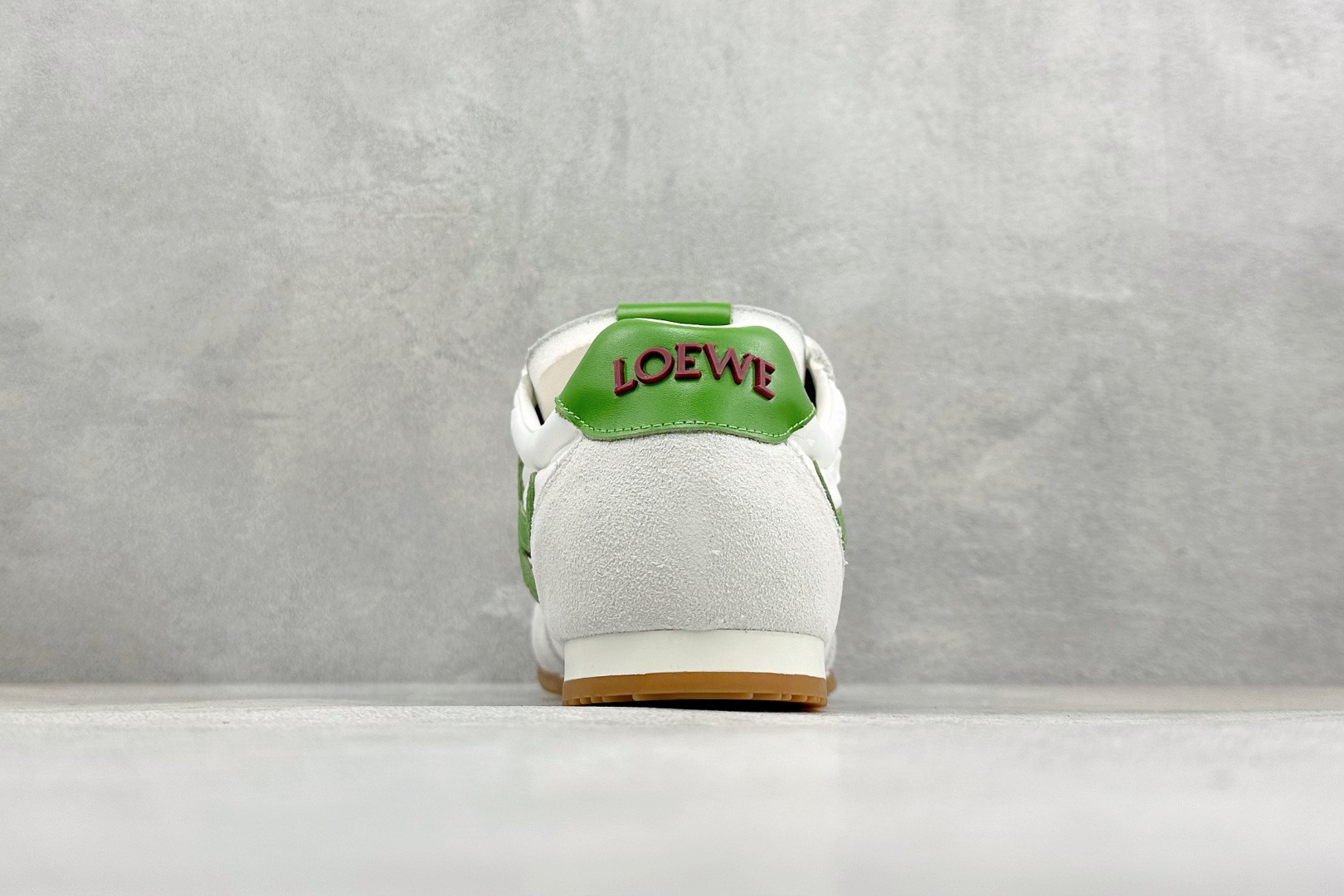 罗意威Loewe Ballet Runner 2.0 Sneakers 芭蕾舞2.0系列阿甘复古风德训薄