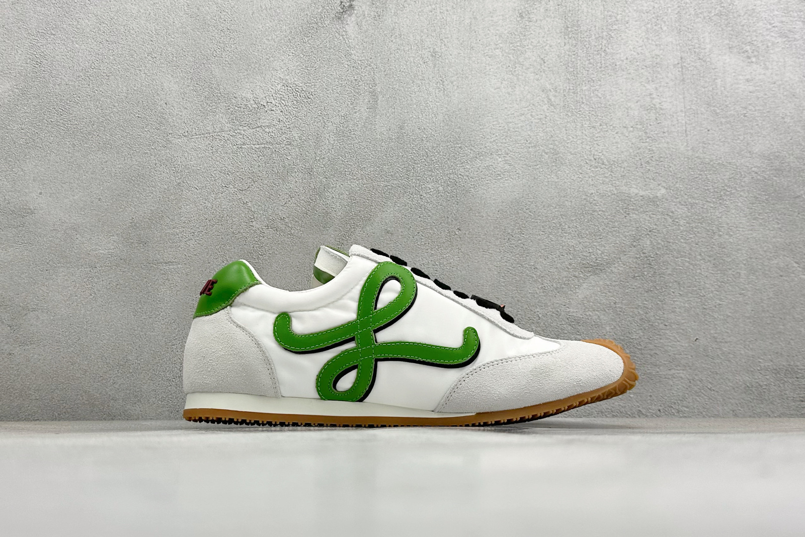 罗意威Loewe Ballet Runner 2.0 Sneakers 芭蕾舞2.0系列阿甘复古风德训薄