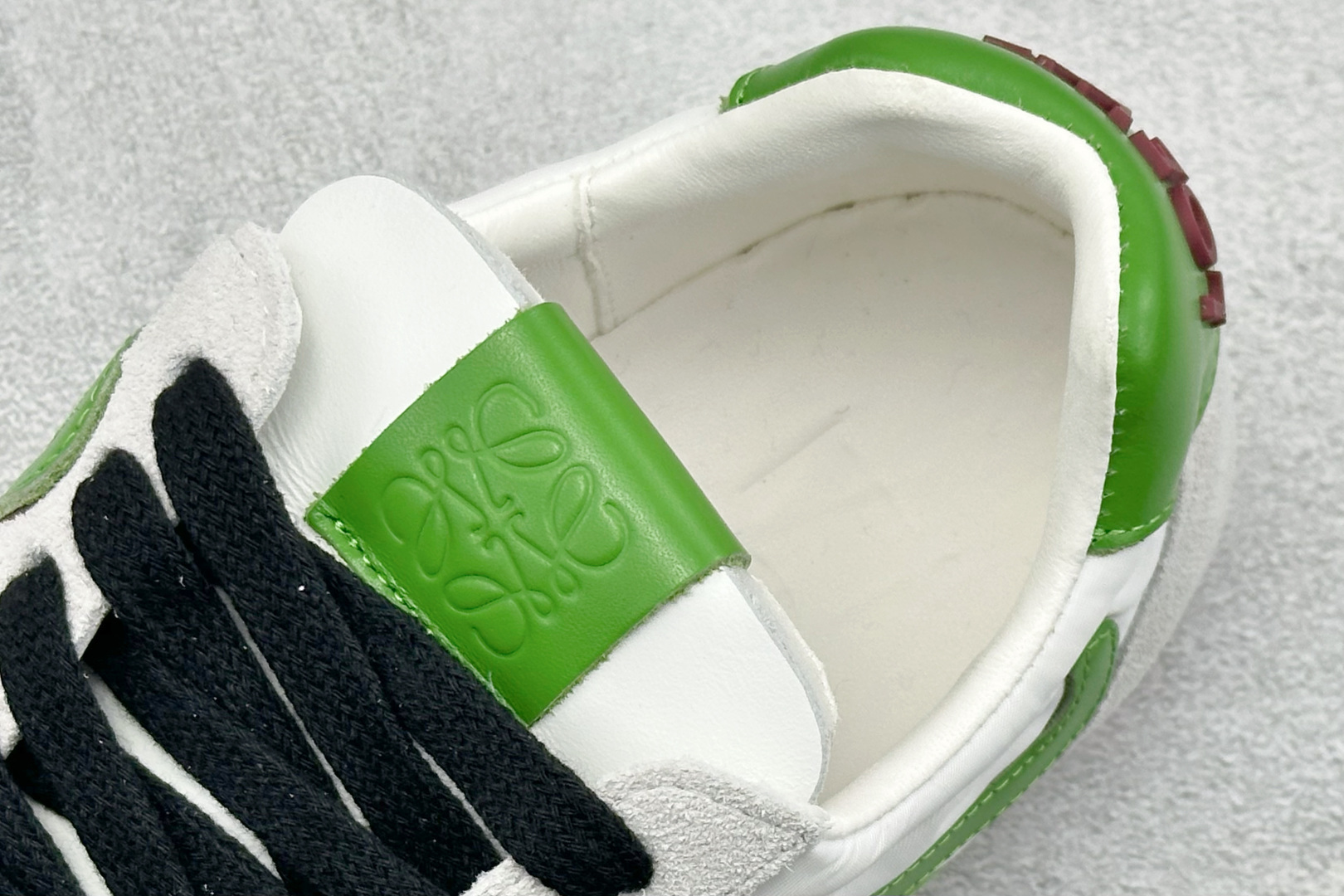 罗意威Loewe Ballet Runner 2.0 Sneakers 芭蕾舞2.0系列阿甘复古风德训薄