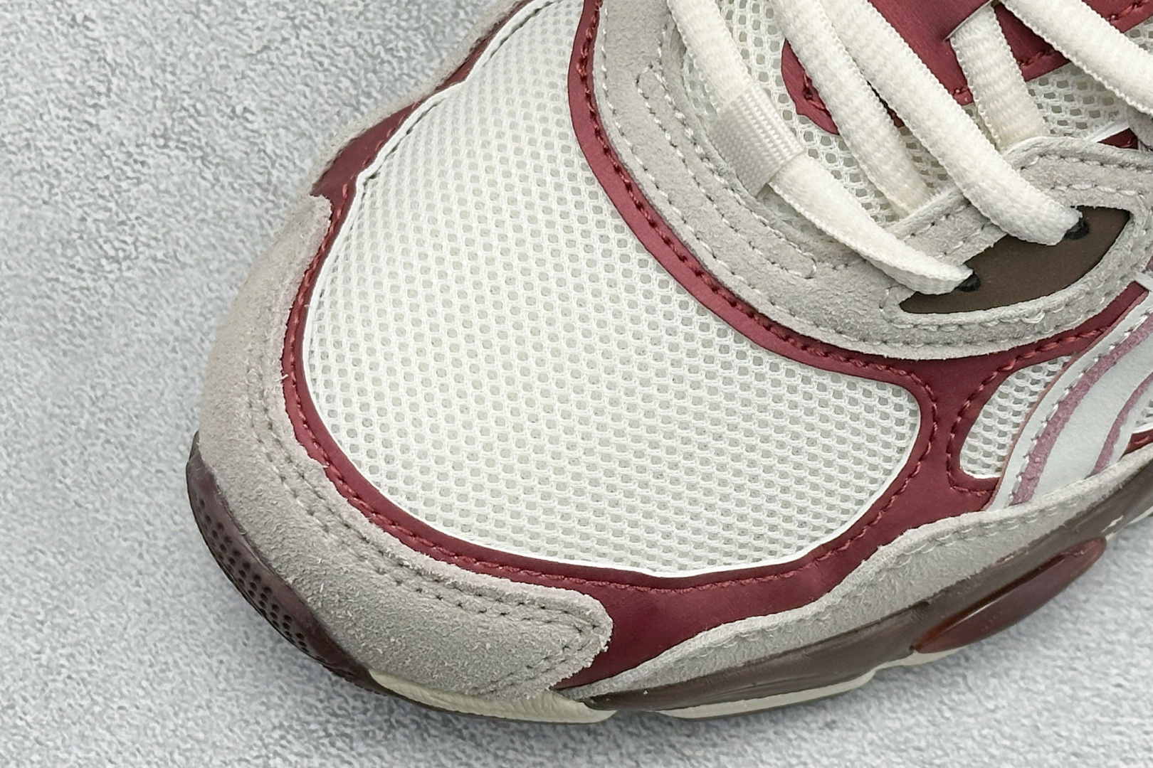 Asics Gel-NYC 亚瑟士运动休闲透气专业跑鞋 鞋面采用反绒皮与网布拼接 透气舒适兼具休闲时尚 
