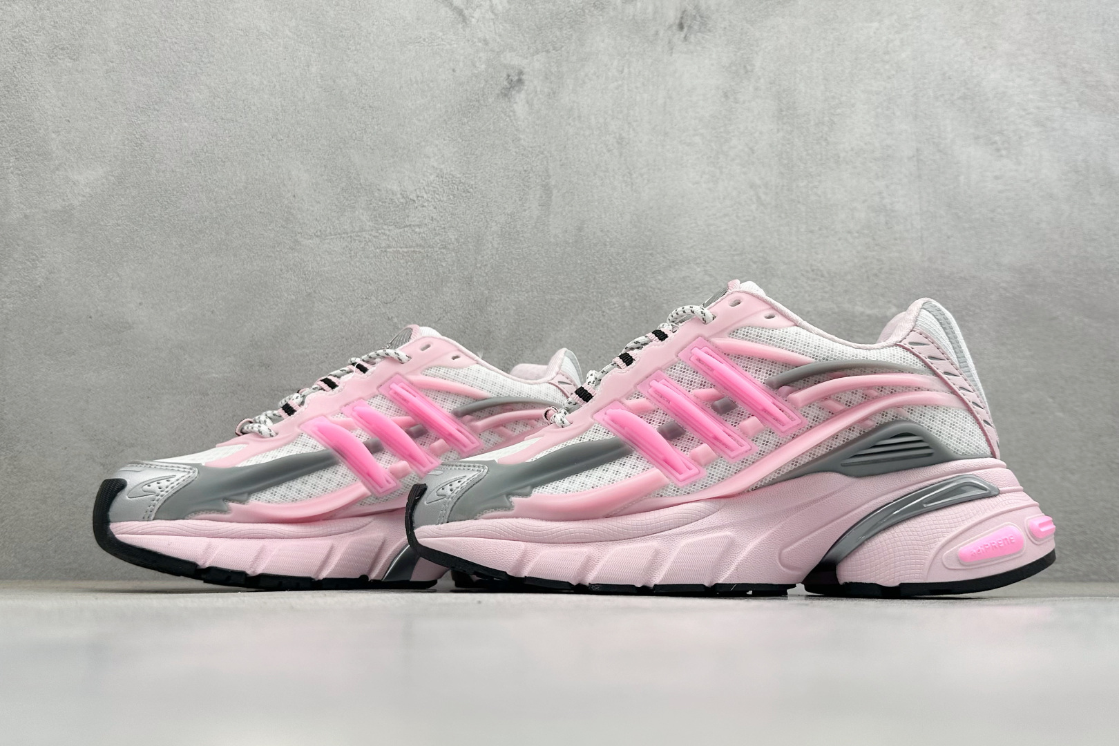 Adidas Originals Adistar Jellyfish 阿迪复古舒适防滑减震运动鞋货号：j