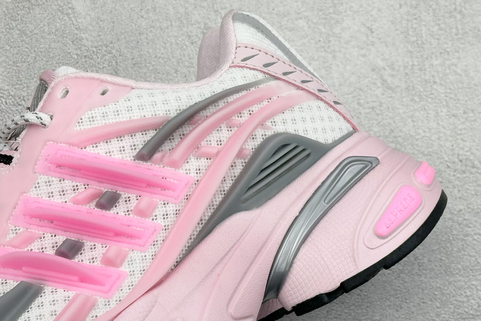 Adidas Originals Adistar Jellyfish 阿迪复古舒适防滑减震运动鞋货号：j