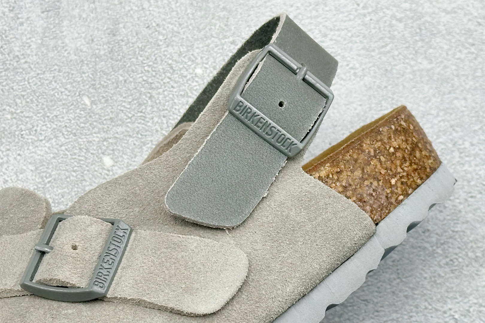 170 Birkenstock Boston 勃肯绒面金属针扣软木底包头拖鞋 1028323-Chinese UA Cheap High Quatity Brand Clothes Bags handbags Sneakers wholesale wholesaler seller from China Factory suppliers Fashion Clothing Shoes best Quality Beautiful Price 170 Birkenstock Boston 勃肯绒面金属针扣软木底包头拖鞋 1028323