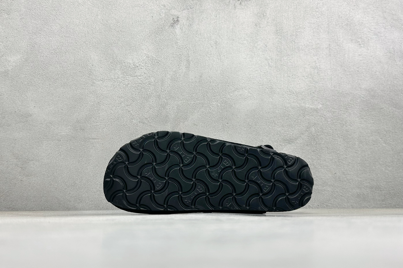 170 Birkenstock Boston 勃肯绒面金属针扣软木底包头拖鞋 1028337