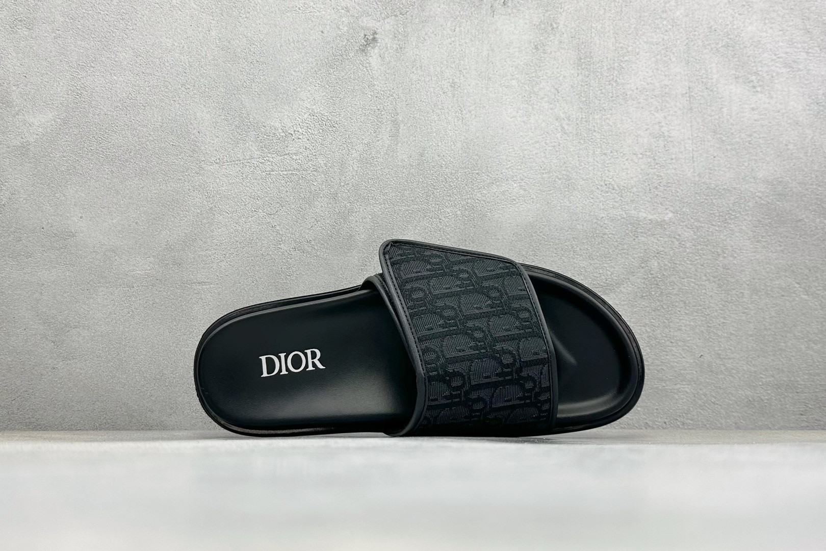 220 Dior迪奥 Alias系列 2026新品 圆头刺绣魔术贴拖鞋-Chinese UA Cheap High Quatity Brand Clothes Bags handbags Sneakers wholesale wholesaler seller from China Factory suppliers Fashion Clothing Shoes best Quality Beautiful Price 220 Dior迪奥 Alias系列 2026新品 圆头刺绣魔术贴拖鞋