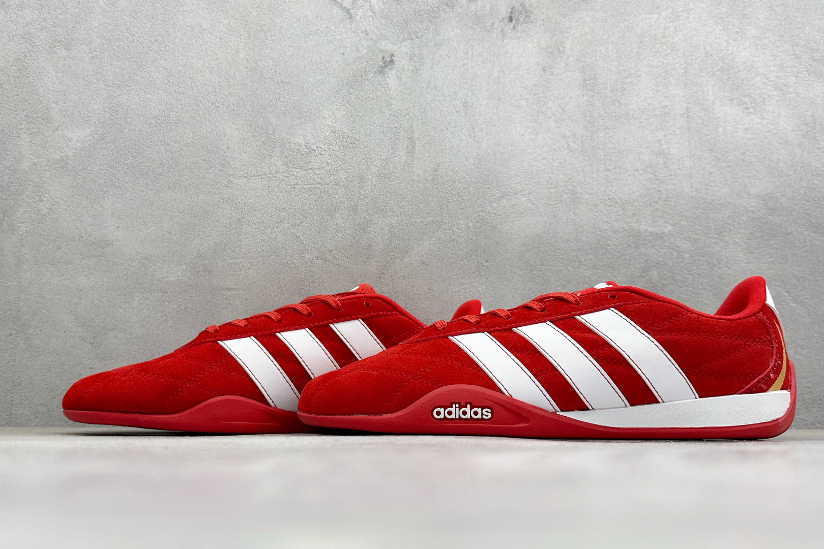 160 Adidas Originals Adiracer 2026 马年限定 CNY新年款 潮流运动防滑耐磨 阿迪达斯 低帮休闲跑步鞋 HQ9162