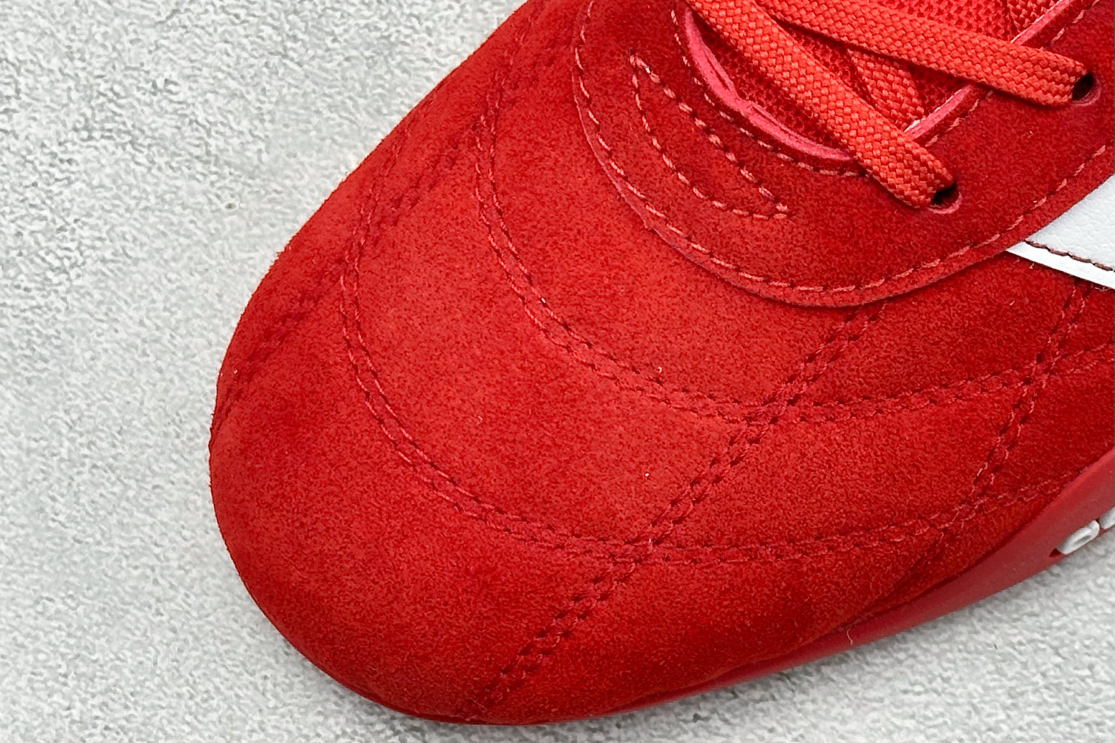 160 Adidas Originals Adiracer 2026 马年限定 CNY新年款 潮流运动防滑耐磨 阿迪达斯 低帮休闲跑步鞋 HQ9162