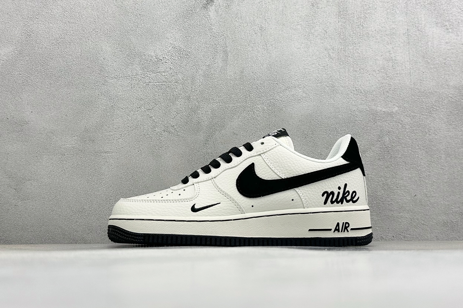 SC版Nike Air Force 1’07 Low 米白黑 空军一号低帮休闲板鞋 NH0601-546