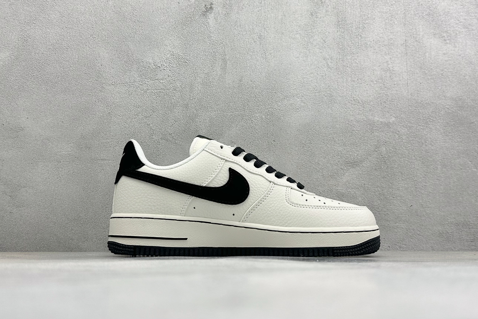 SC版Nike Air Force 1'07 Low 米白黑 空军一号低帮休闲板鞋 NH0601-546