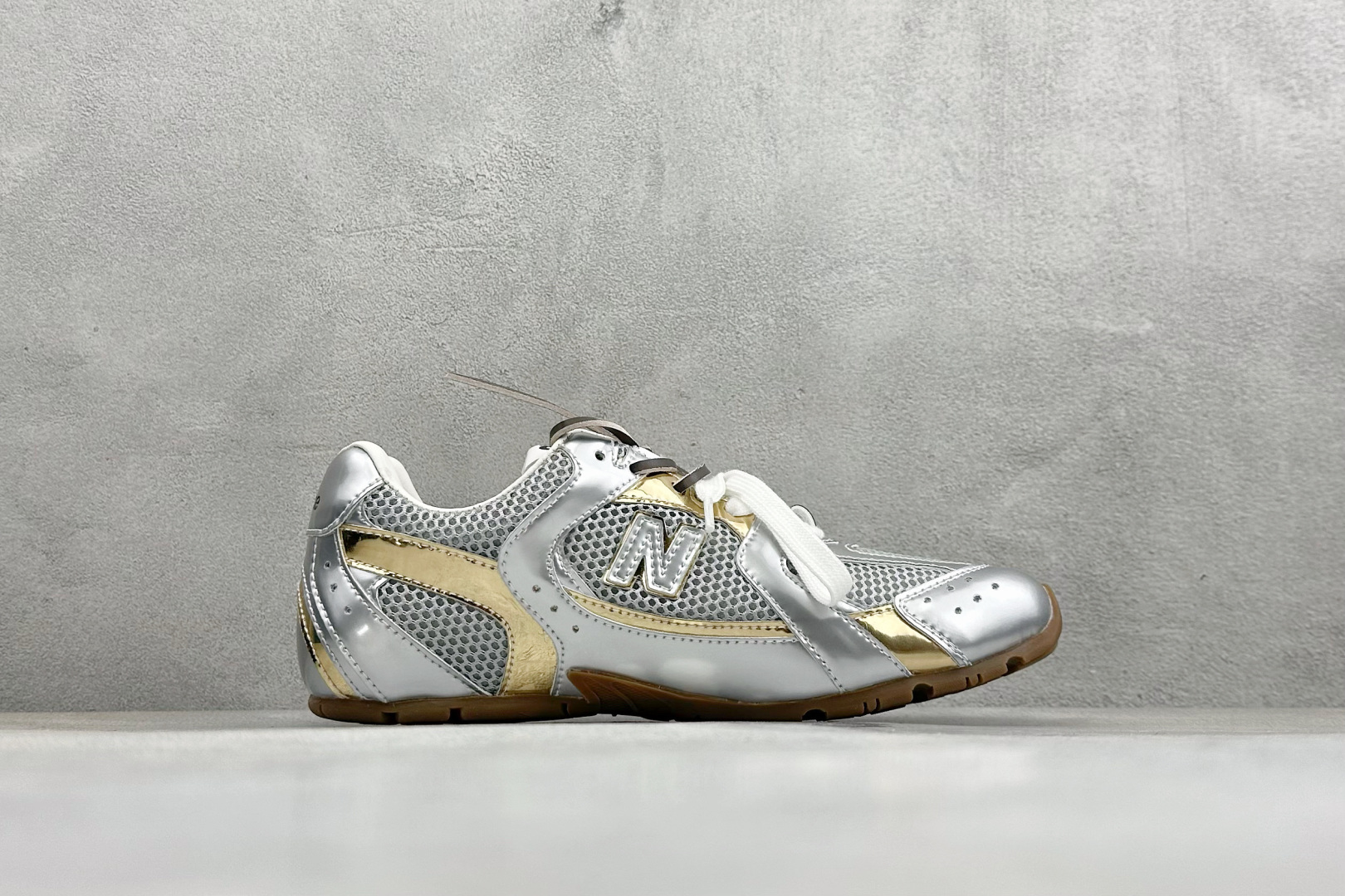350 Miu Miu缪缪 x New Balance NB530 银色联名复古运动休闲阿甘德训鞋