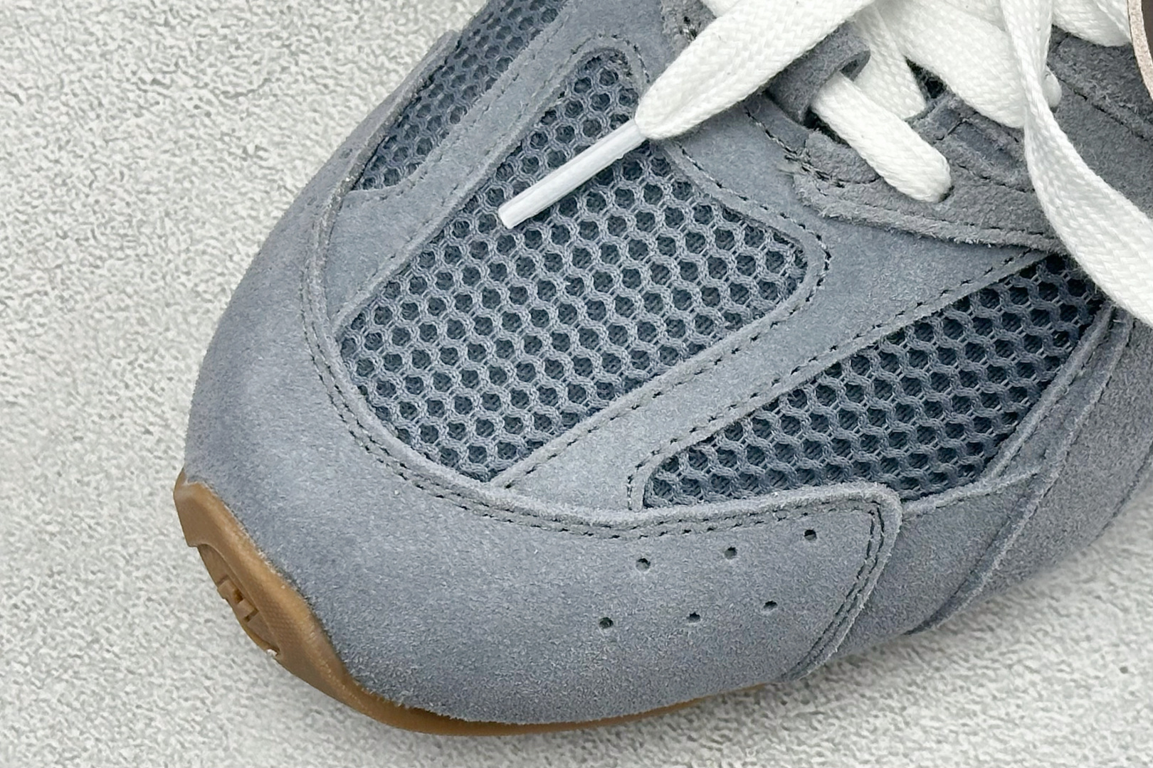 350 Miu Miu缪缪 x New Balance NB530 银色联名复古运动休闲阿甘德训鞋-Chinese UA Cheap High Quatity Brand Clothes Bags handbags Sneakers wholesale wholesaler seller from China Factory suppliers Fashion Clothing Shoes best Quality Beautiful Price 350 Miu Miu缪缪 x New Balance NB530 银色联名复古运动休闲阿甘德训鞋