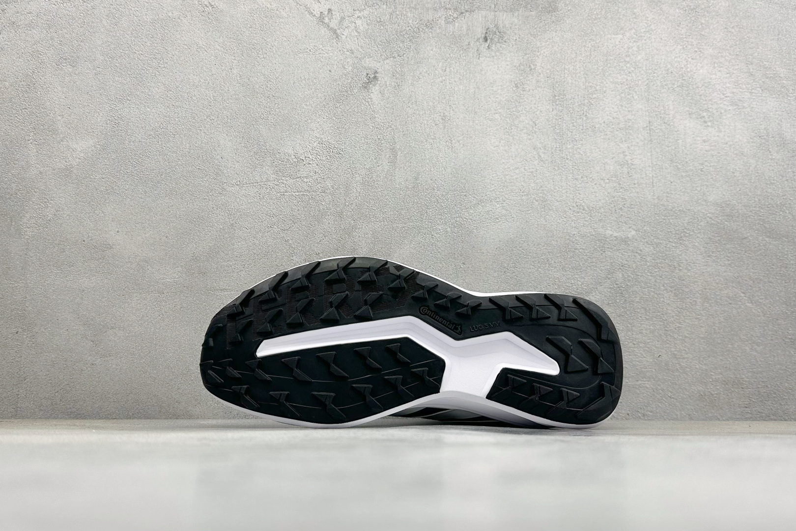 200 AD TERREX AGRAVIC LT 舒适耐用跑步鞋运动休闲跑鞋 D26881-Chinese UA Cheap High Quatity Brand Clothes Bags handbags Sneakers wholesale wholesaler seller from China Factory suppliers Fashion Clothing Shoes best Quality Beautiful Price 200 AD TERREX AGRAVIC LT 舒适耐用跑步鞋运动休闲跑鞋 D26881