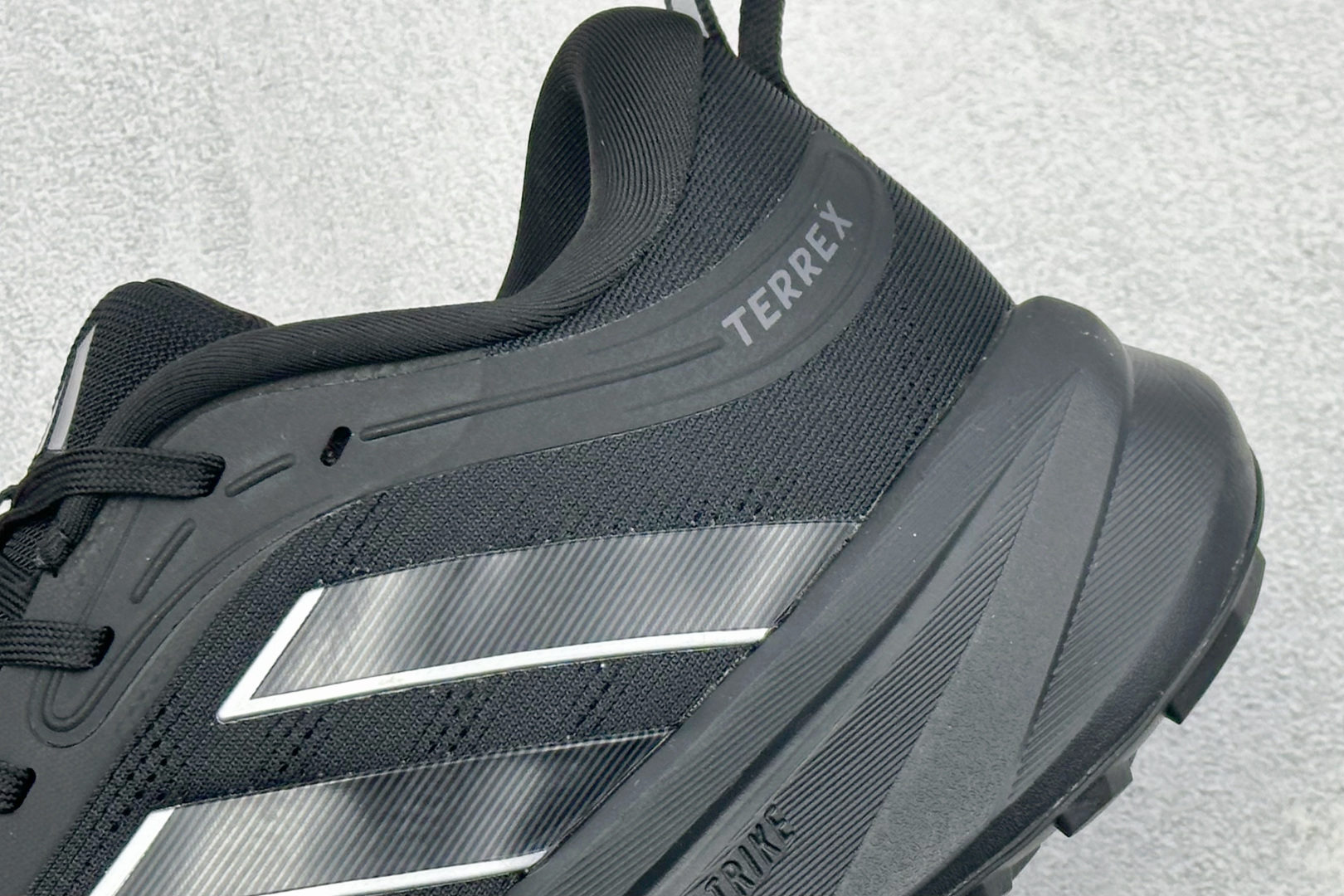 200 AD TERREX AGRAVIC LT 舒适耐用跑步鞋运动休闲跑鞋 D26882-Chinese UA Cheap High Quatity Brand Clothes Bags handbags Sneakers wholesale wholesaler seller from China Factory suppliers Fashion Clothing Shoes best Quality Beautiful Price 200 AD TERREX AGRAVIC LT 舒适耐用跑步鞋运动休闲跑鞋 D26882