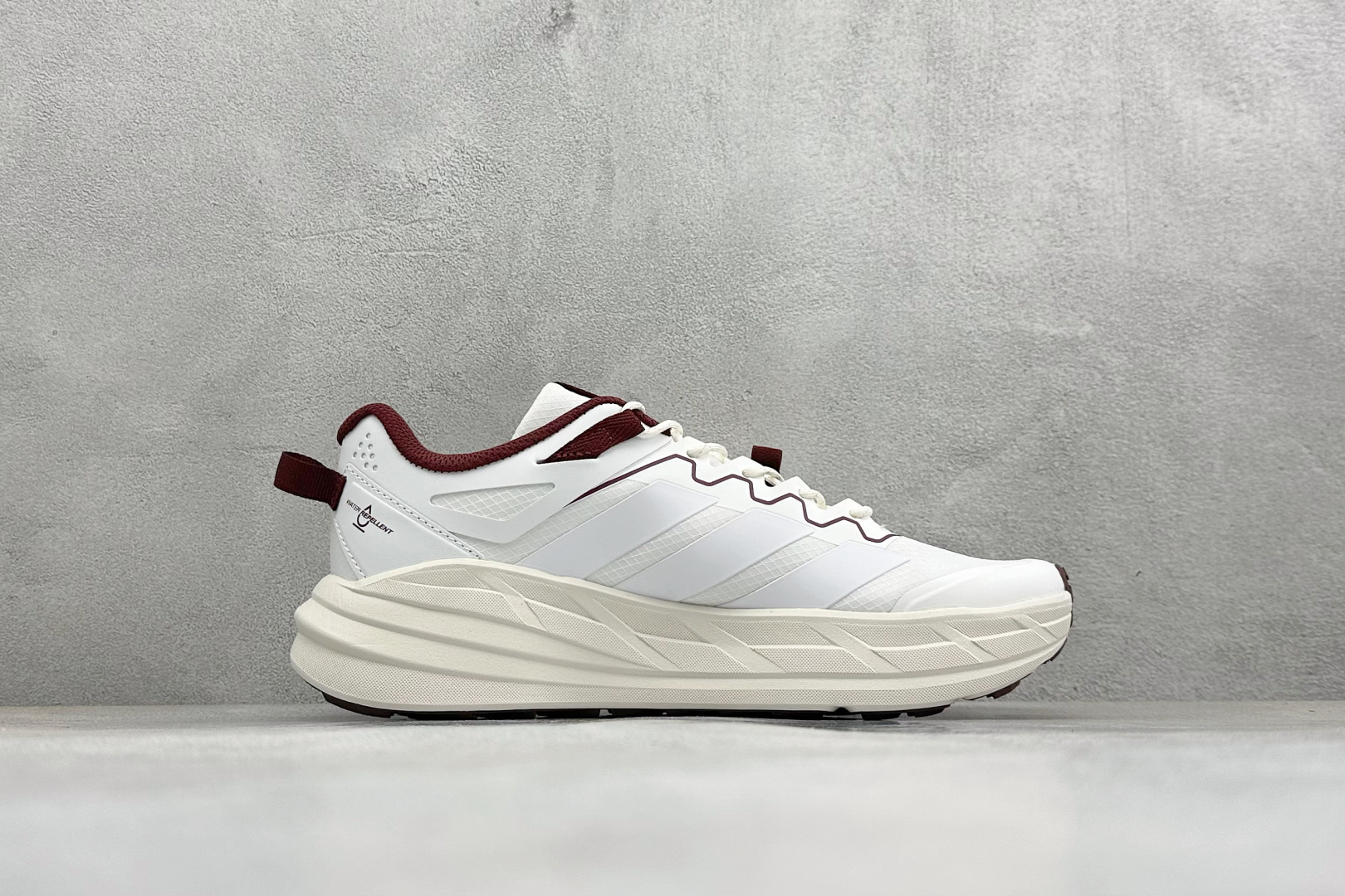 190 Adidas TERREX FREEHIKER LT 硬核的薄底徒步鞋 KK1883