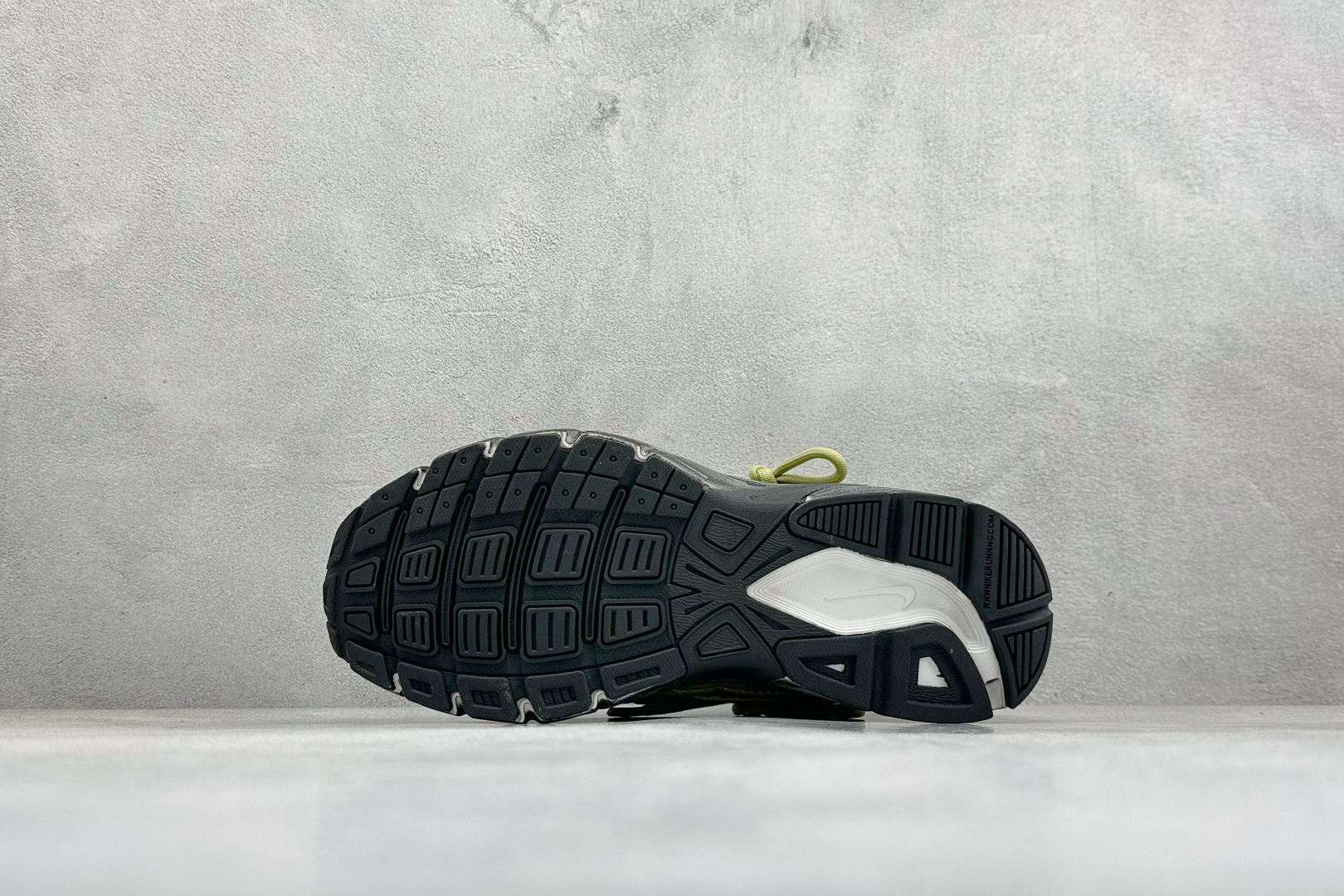 NIKE INITIATOR创始者系列复古休闲运动舒适跑鞋 394055-102