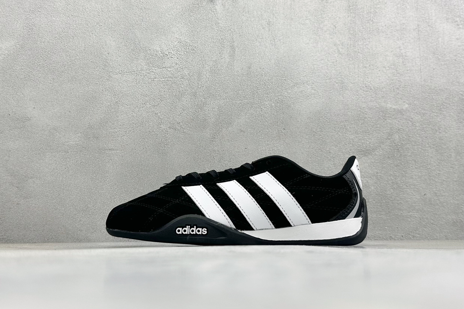 160 Adidas Originals Adiracer 2026 阿迪流运动防滑低帮休闲跑步鞋 KI1466-Chinese UA Cheap High Quatity Brand Clothes Bags handbags Sneakers wholesale wholesaler seller from China Factory suppliers Fashion Clothing Shoes best Quality Beautiful Price 160 Adidas Originals Adiracer 2026 阿迪流运动防滑低帮休闲跑步鞋 KI1466