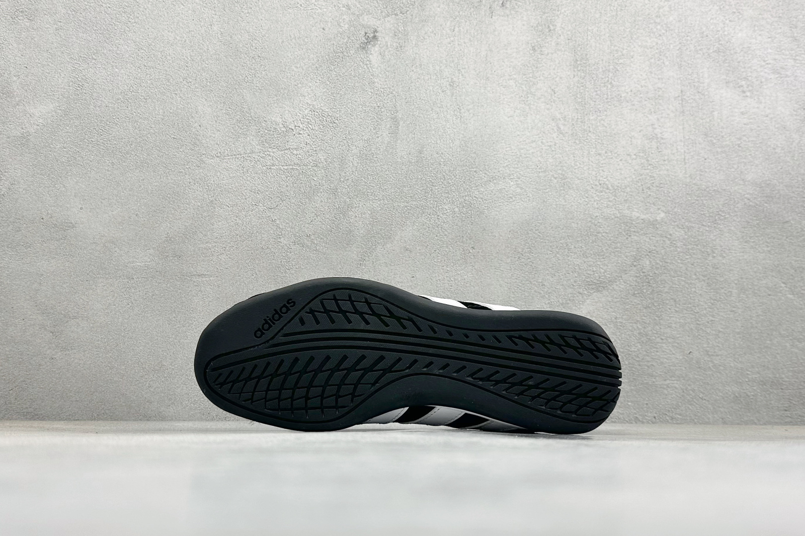 160 Adidas Originals Adiracer 2026 阿迪流运动防滑低帮休闲跑步鞋 KI1466-Chinese UA Cheap High Quatity Brand Clothes Bags handbags Sneakers wholesale wholesaler seller from China Factory suppliers Fashion Clothing Shoes best Quality Beautiful Price 160 Adidas Originals Adiracer 2026 阿迪流运动防滑低帮休闲跑步鞋 KI1466