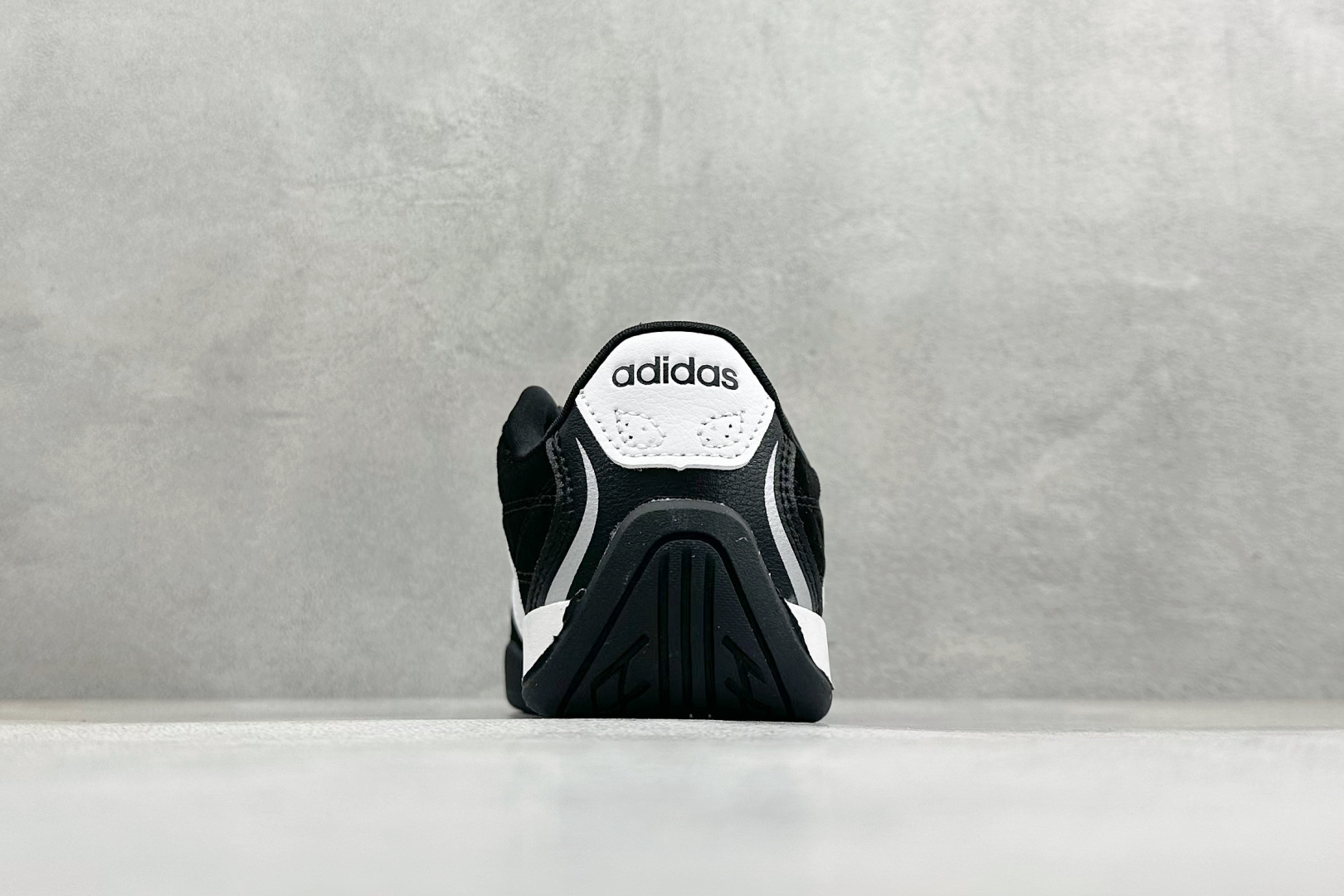 160 Adidas Originals Adiracer 2026 阿迪流运动防滑低帮休闲跑步鞋 KI1466-Chinese UA Cheap High Quatity Brand Clothes Bags handbags Sneakers wholesale wholesaler seller from China Factory suppliers Fashion Clothing Shoes best Quality Beautiful Price 160 Adidas Originals Adiracer 2026 阿迪流运动防滑低帮休闲跑步鞋 KI1466