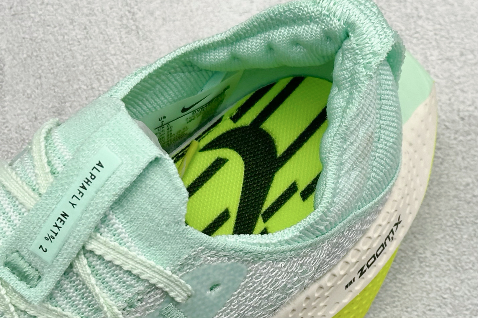 180 Nike Air Zoom ALPHATLY NEXT% 2 马拉松竞速专业跑鞋 DV9422-300