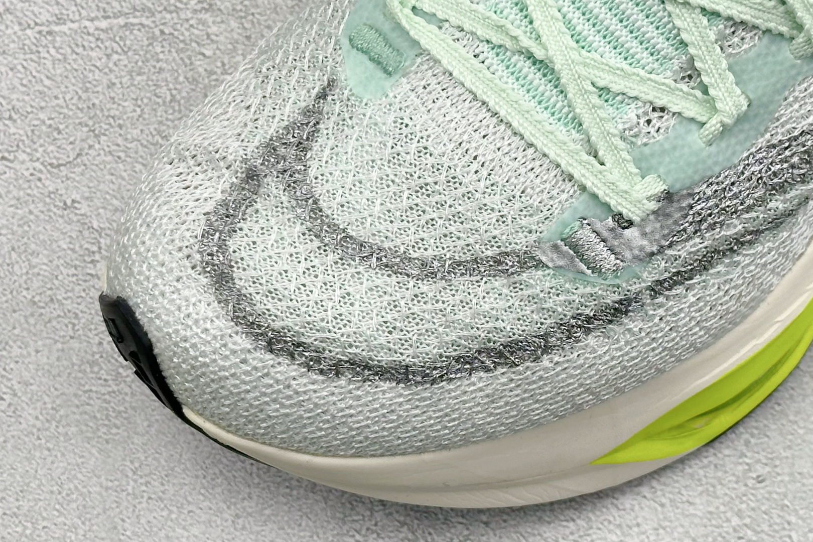 180 Nike Air Zoom ALPHATLY NEXT% 2 马拉松竞速专业跑鞋 DV9422-300