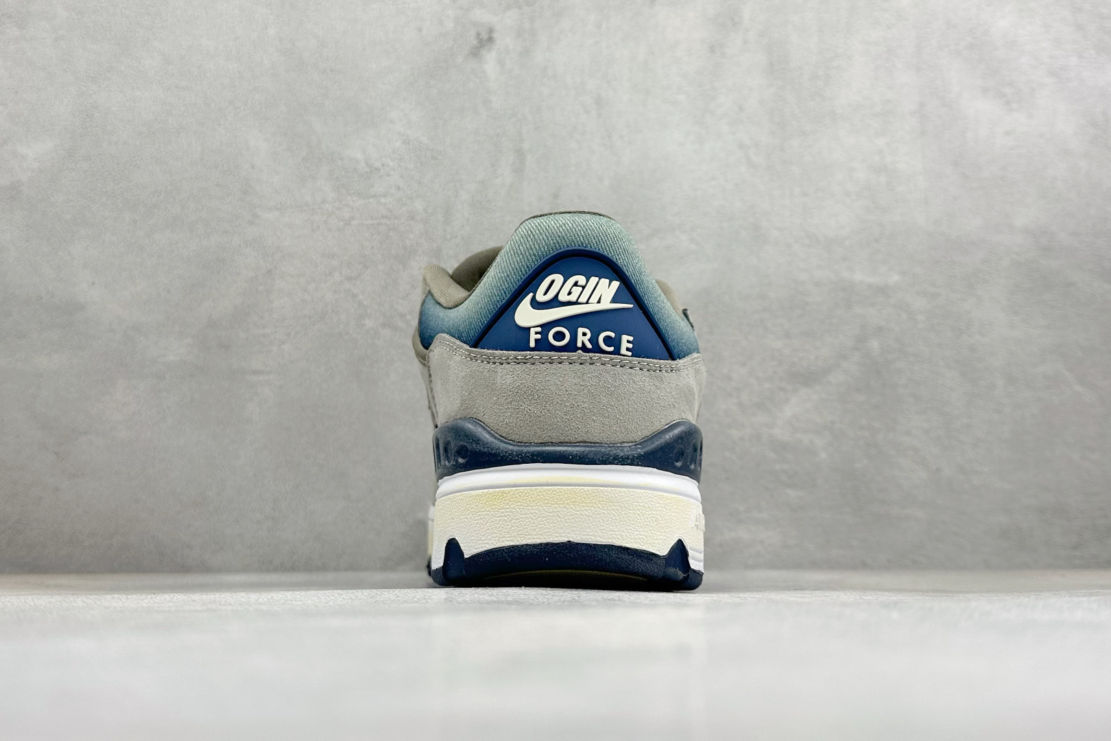 Nike x Levi's x NiAir Force 3 Low 这款三方联名鞋 IB1808-001