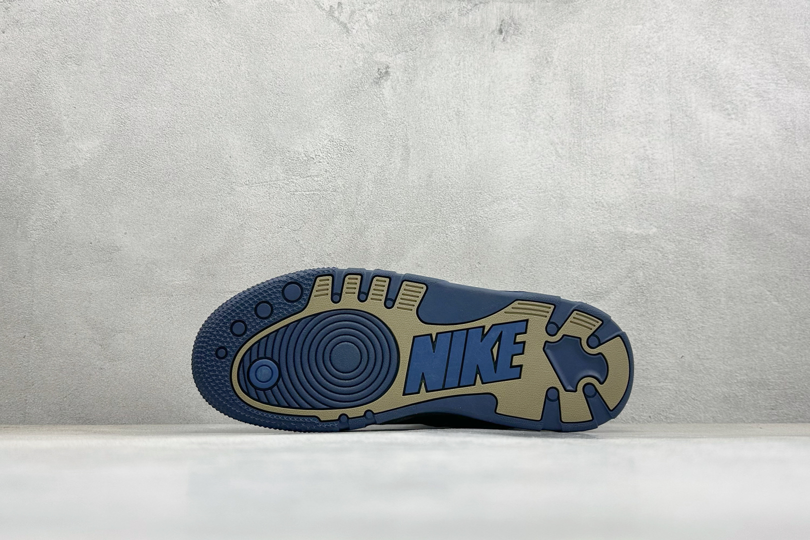 Nike x Levi's x NiAir Force 3 Low 这款三方联名鞋 IB1808-001