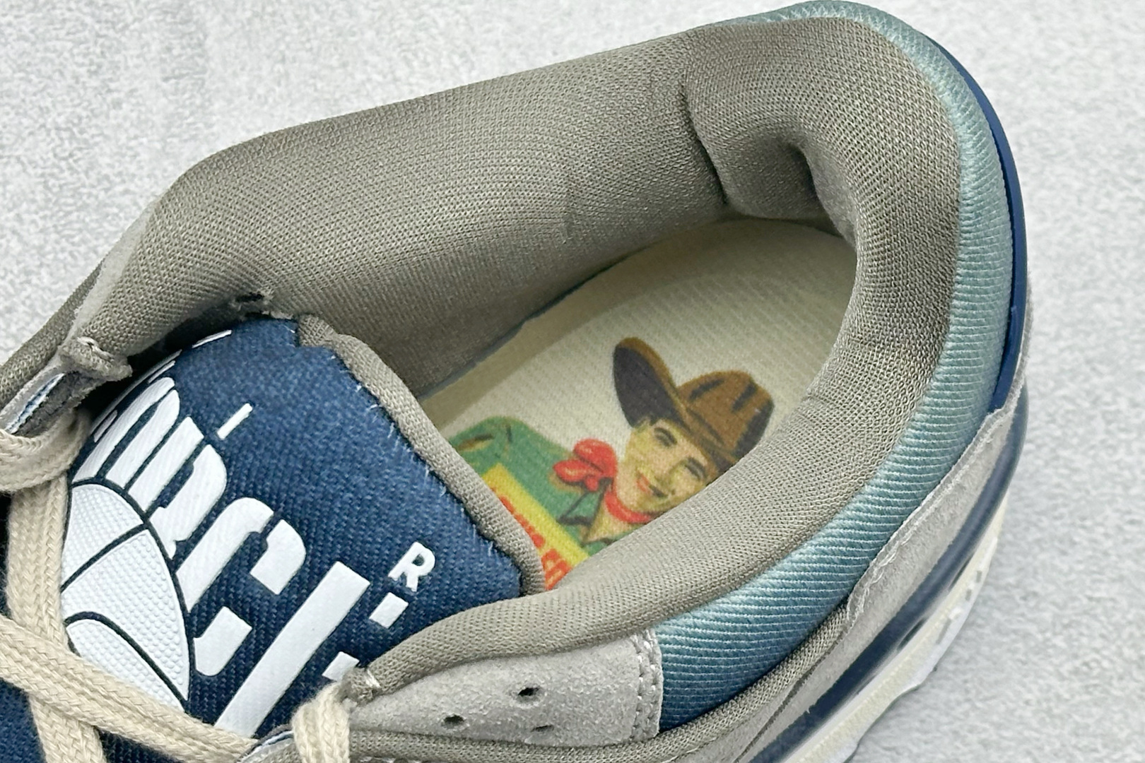 Nike x Levi's x NiAir Force 3 Low 这款三方联名鞋 IB1808-001