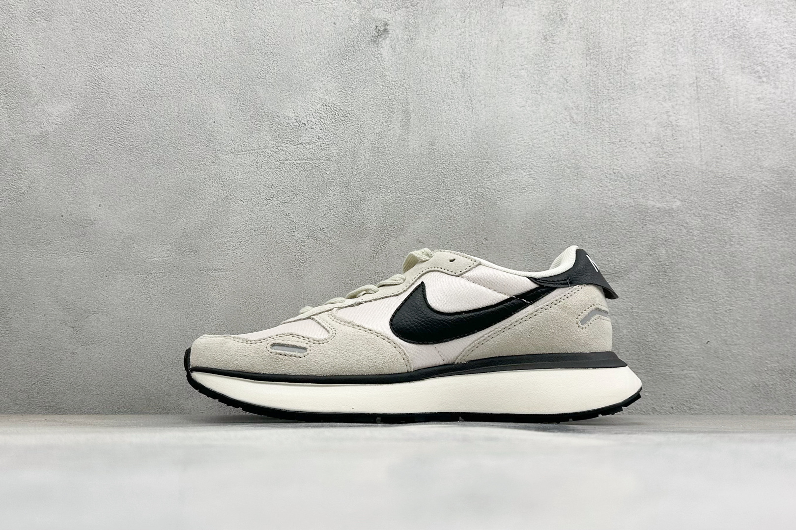 Nike Waffle Phoenix Waffl SACAI 复古运动休闲跑步鞋 FD2196-001-Top High Quatity Cheap Sneakers Fashion Clothing Clothes Bags handbags Shoes of all Brand wholesale With The best Quality And Beautiful Price from China Factory Chinese suppliers wholesaler seller Nike Waffle Phoenix Waffl SACAI 复古运动休闲跑步鞋 FD2196-001