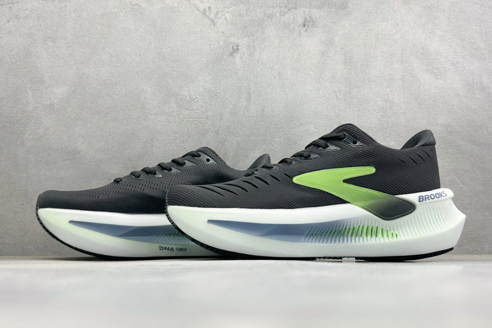 190 Z版Brooks布鲁克斯 Glycerin Max 2 舒适简约防滑耐磨低帮跑步鞋 1104791-D091