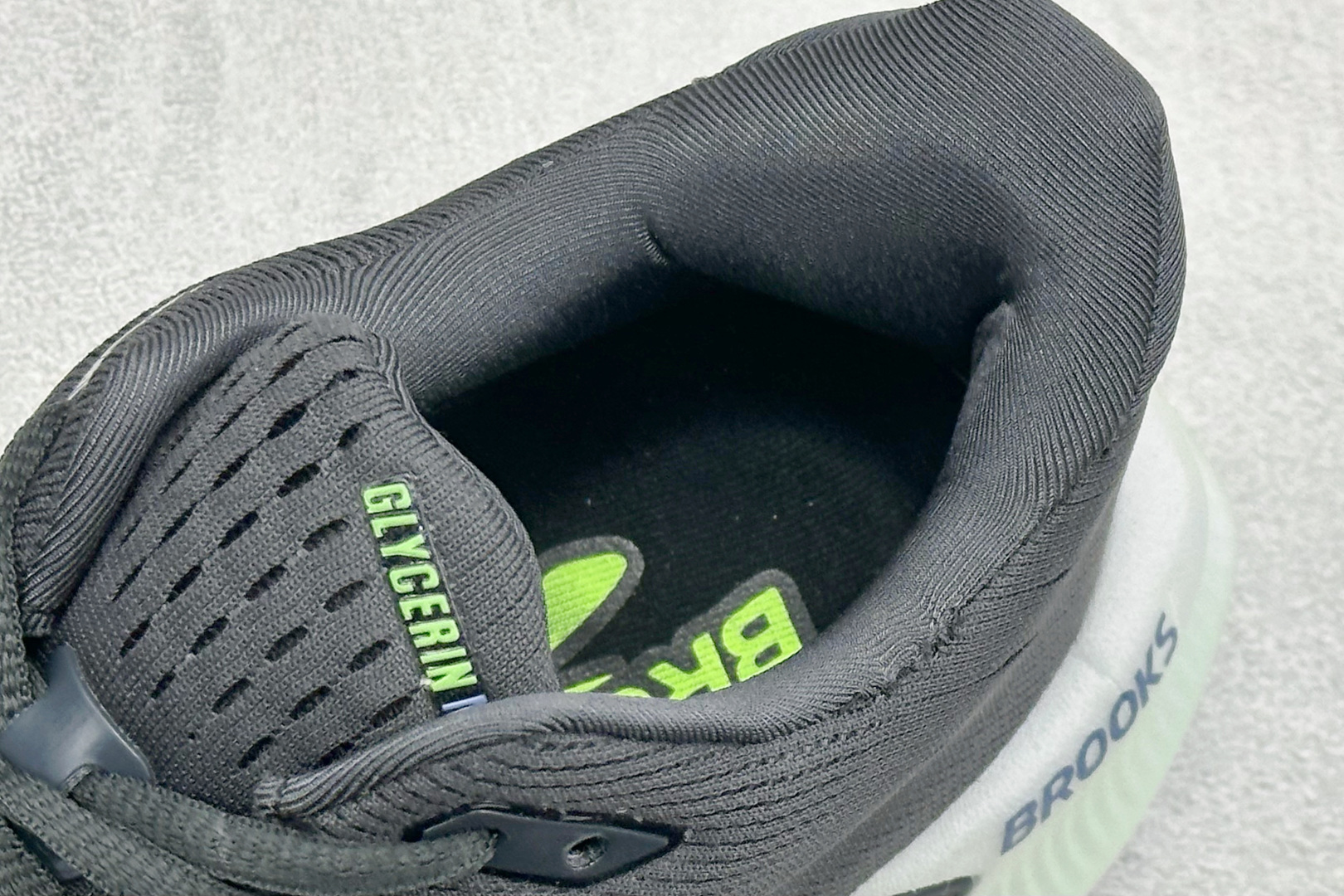 190 Z版Brooks布鲁克斯 Glycerin Max 2 舒适简约防滑耐磨低帮跑步鞋 1104791-D091