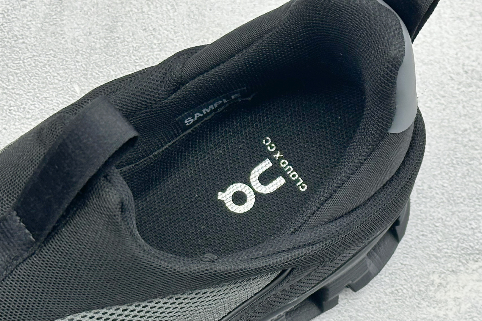 200 ZC版On昂跑 Cloud X 4 系列低帮轻量舒适多功能休闲跑鞋-Chinese UA Cheap High Quatity Brand Clothes Bags handbags Sneakers wholesale wholesaler seller from China Factory suppliers Fashion Clothing Shoes best Quality Beautiful Price 200 ZC版On昂跑 Cloud X 4 系列低帮轻量舒适多功能休闲跑鞋