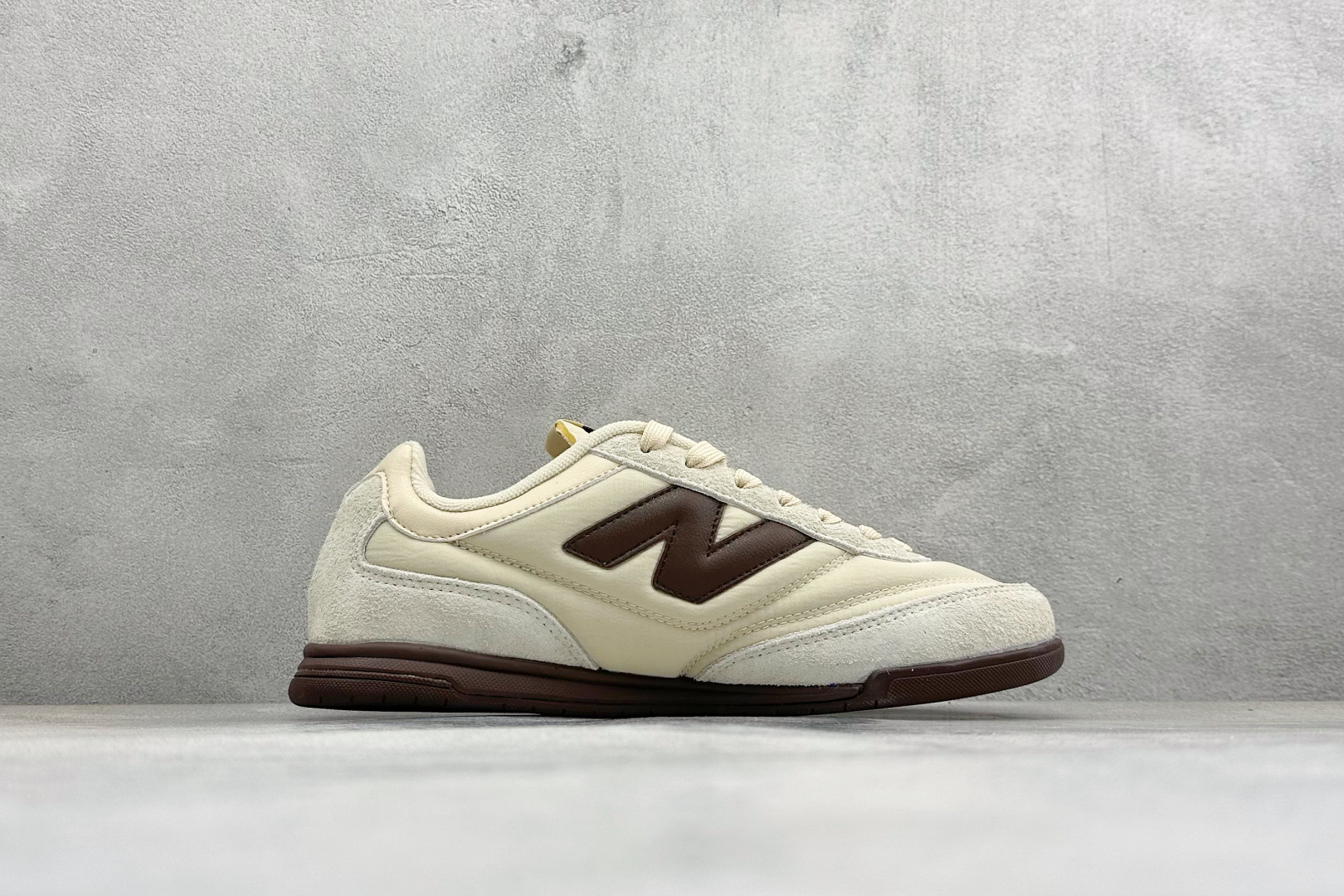 Alternative view of Sneakers URC42 11519