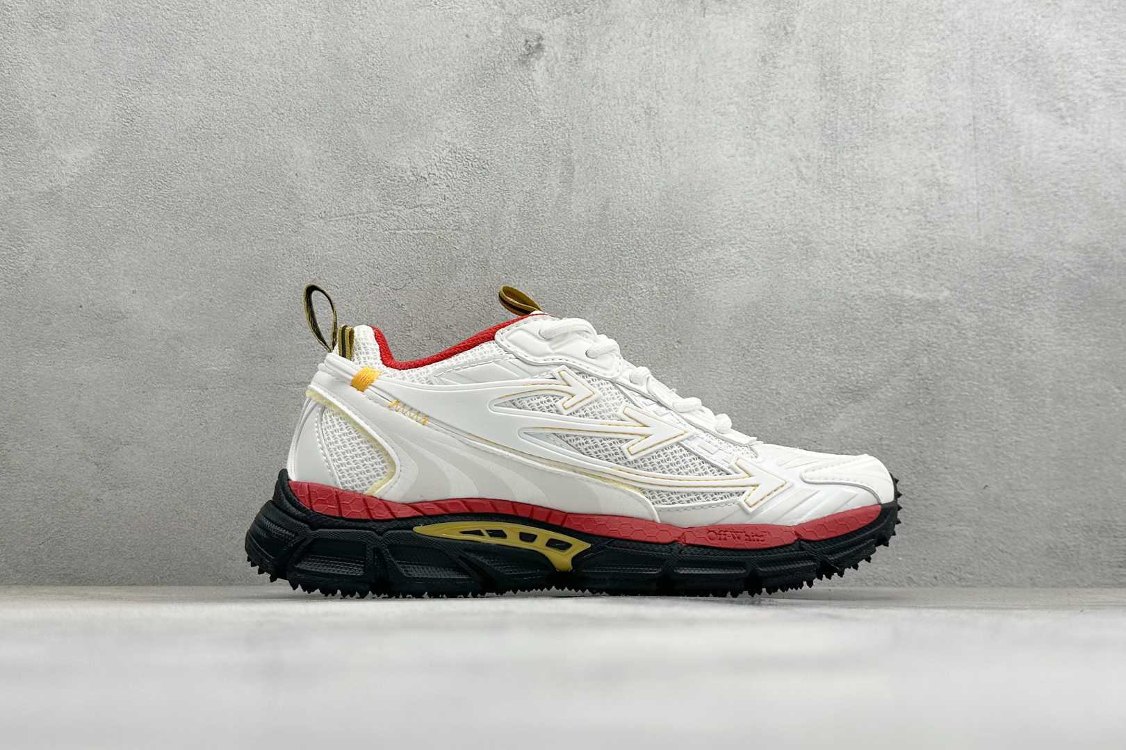380 S版 Off-White 防滑耐磨透气性轻便跑鞋 OWIA289F25LEA001-Chinese UA Cheap High Quatity Brand Clothes Bags handbags Sneakers wholesale wholesaler seller from China Factory suppliers Fashion Clothing Shoes best Quality Beautiful Price 380 S版 Off-White 防滑耐磨透气性轻便跑鞋 OWIA289F25LEA001